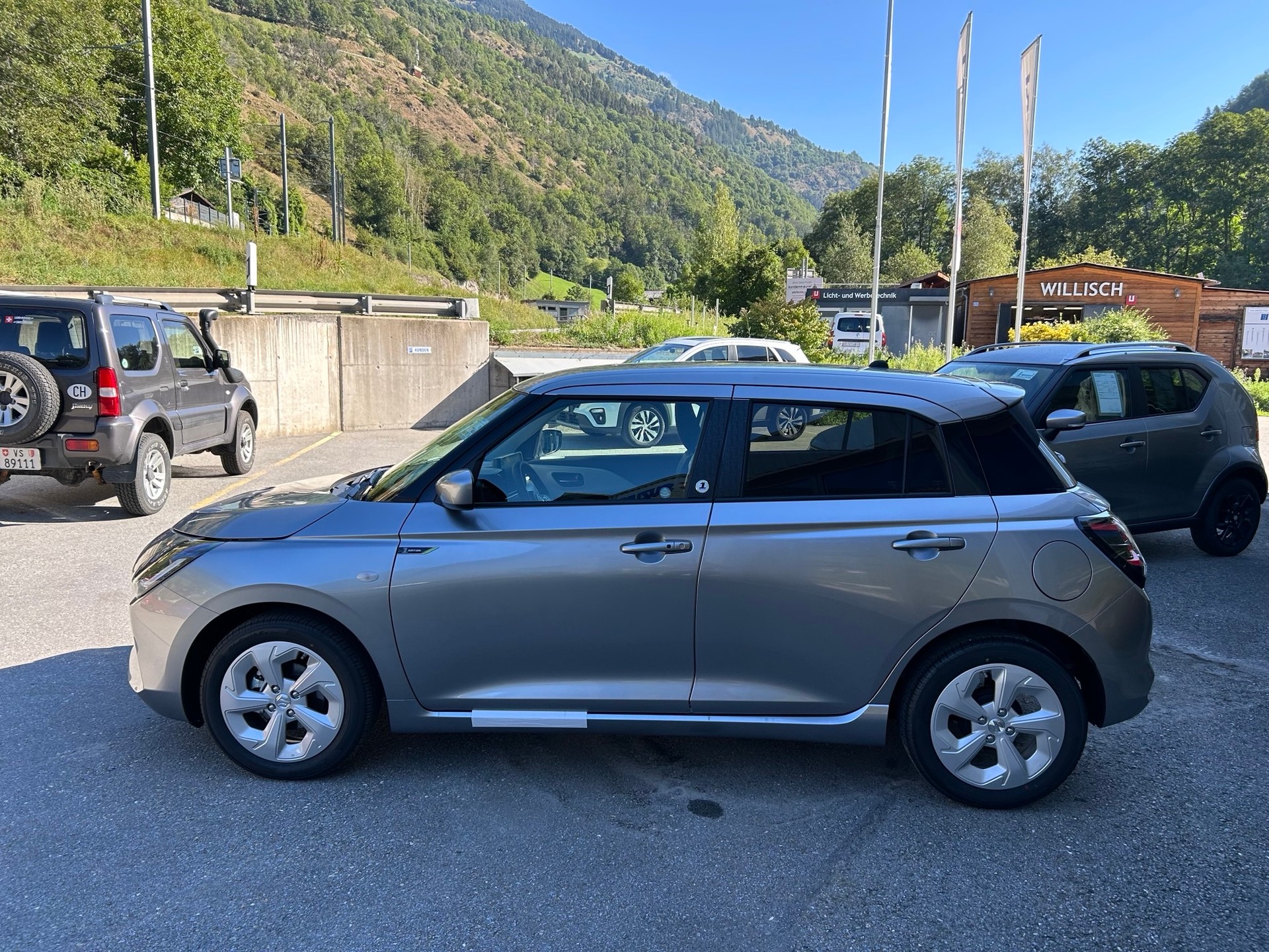 SUZUKI Swift 1.2 1st Edition Hybrid CVT-image-3