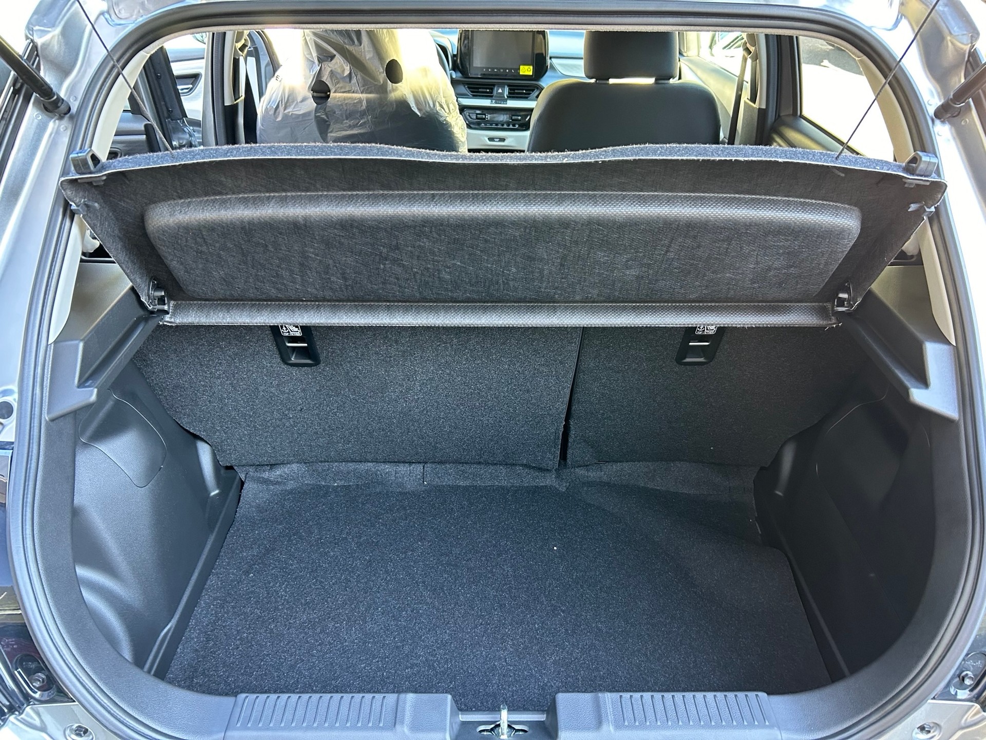 SUZUKI Swift 1.2 1st Edition Hybrid CVT-image-11