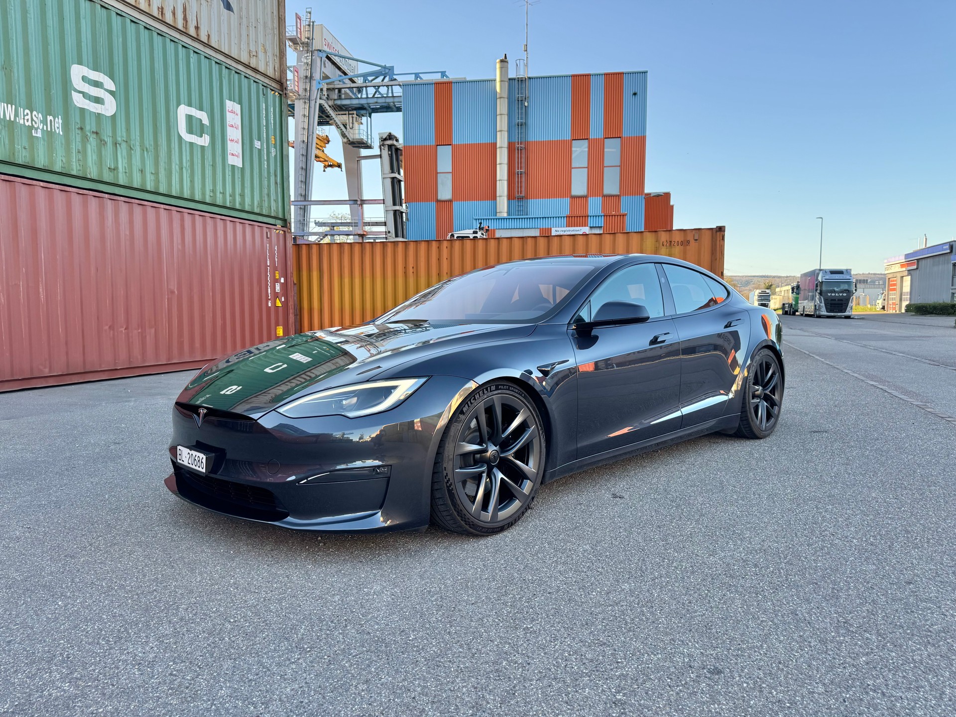 TESLA MODEL S