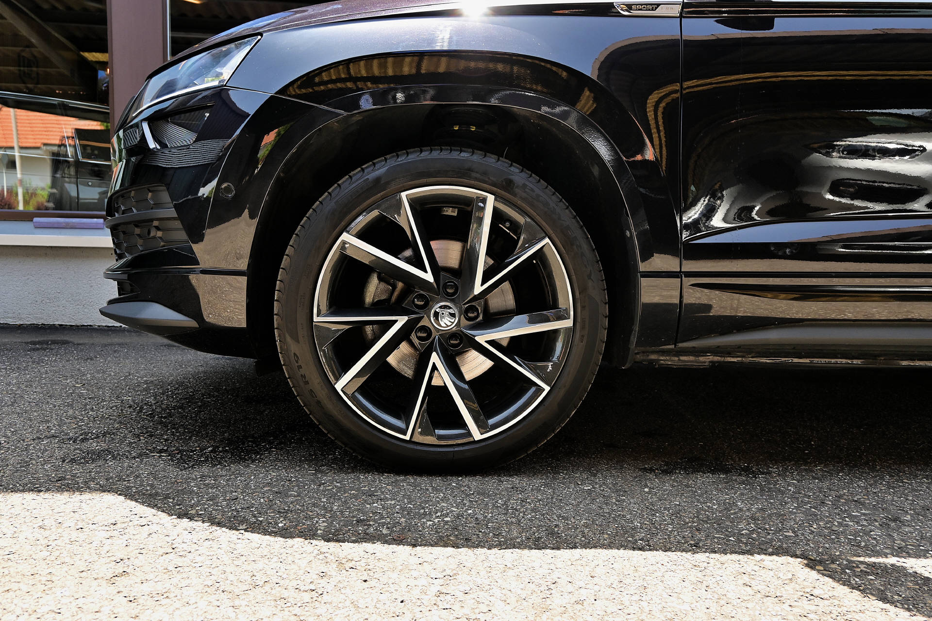 SKODA Karoq 2.0 TSI SportLine DSG 4x4-showroom-element-3