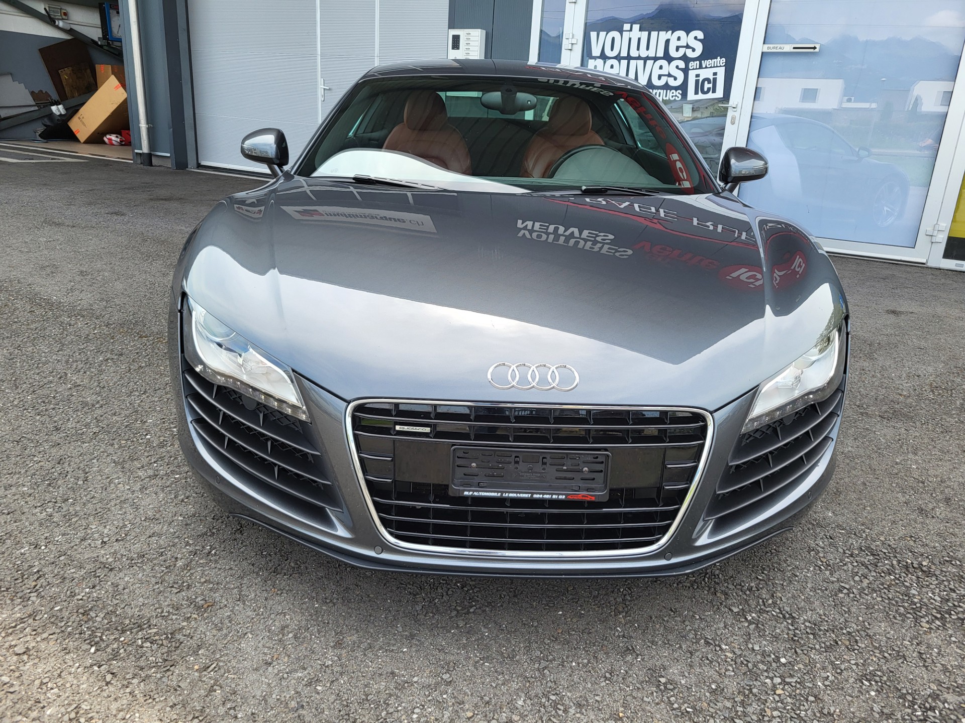 AUDI R8 Coupé 4.2-showroom-element-2