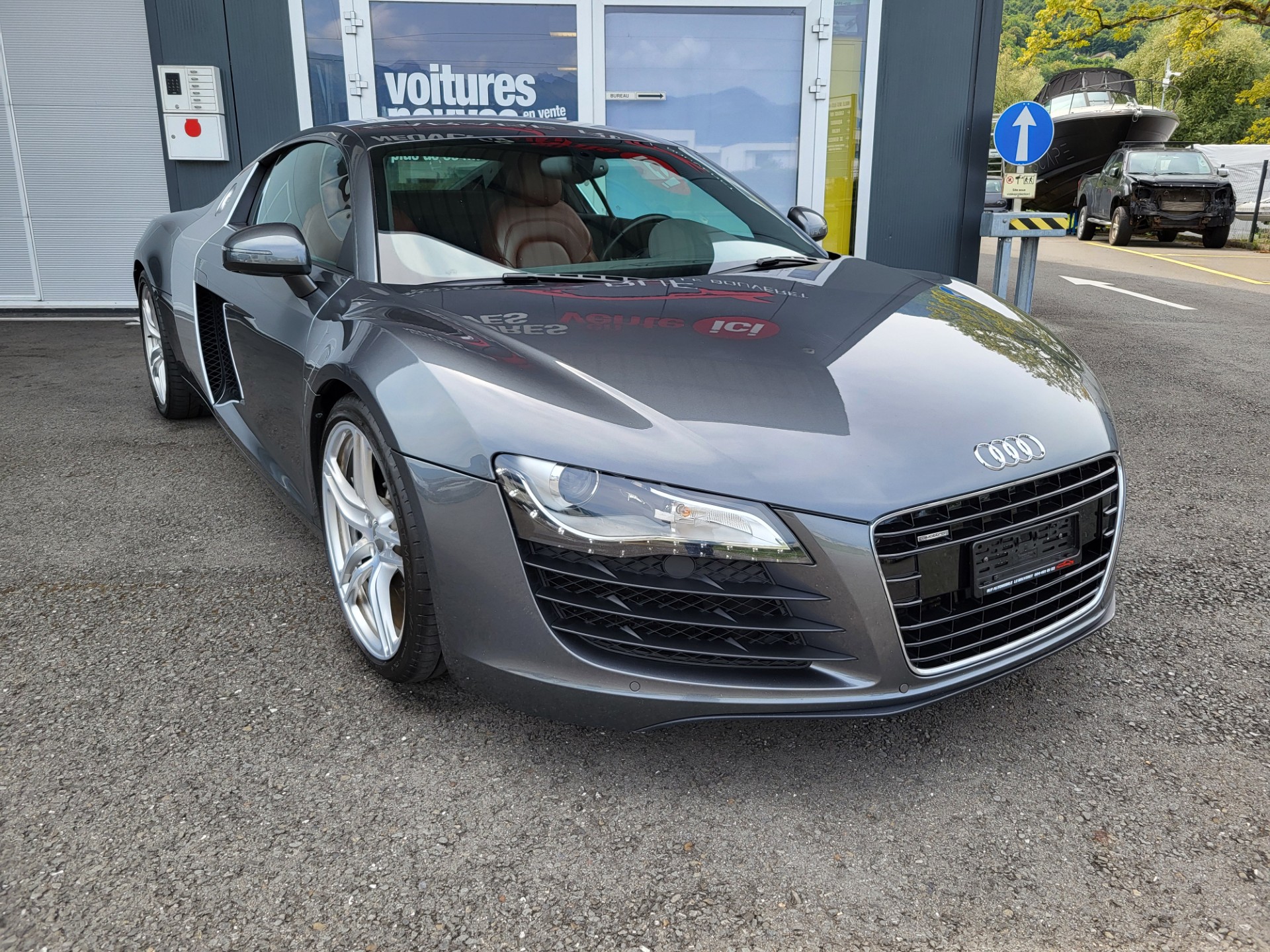 AUDI R8 Coupé 4.2-showroom-element-1