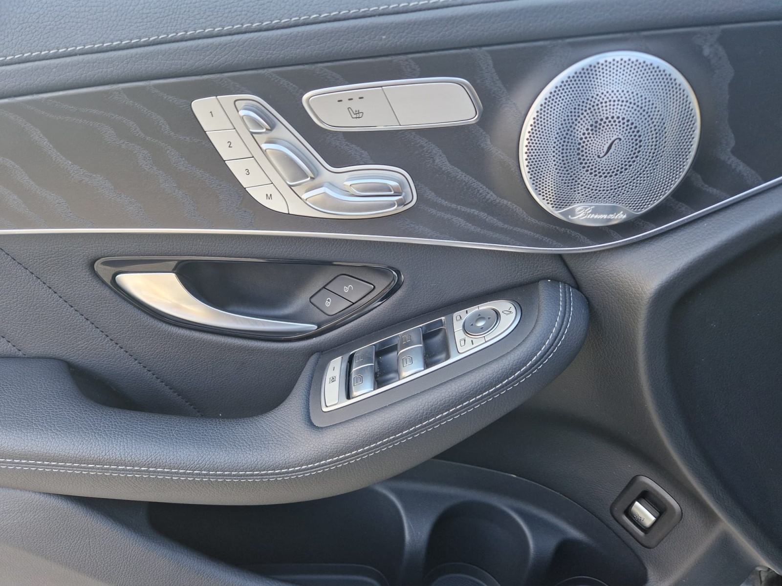 Image MERCEDES-BENZ GLC-220 GLC 220 d AMG Line 4Matic 9G-Tronic