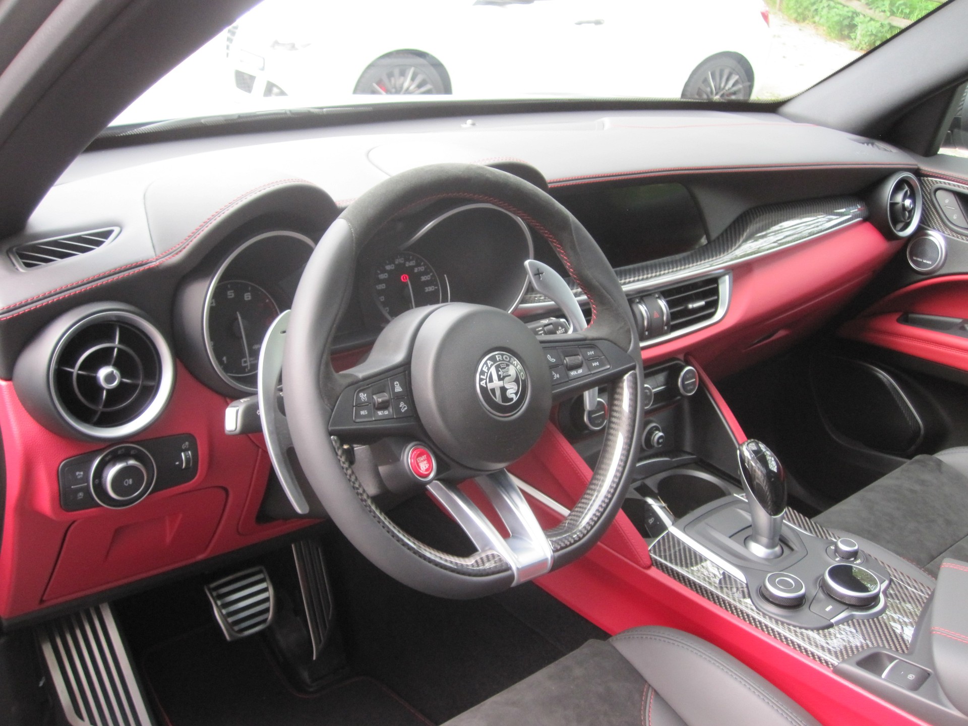 ALFA ROMEO Stelvio 2.9 V6 Quadrifoglio Q4 Automatic-image-13