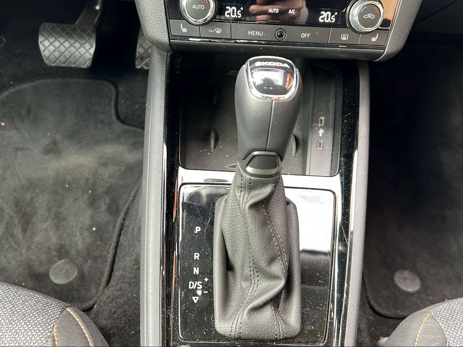 SKODA Kamiq 1.0 TSI Clever DSG-image-11
