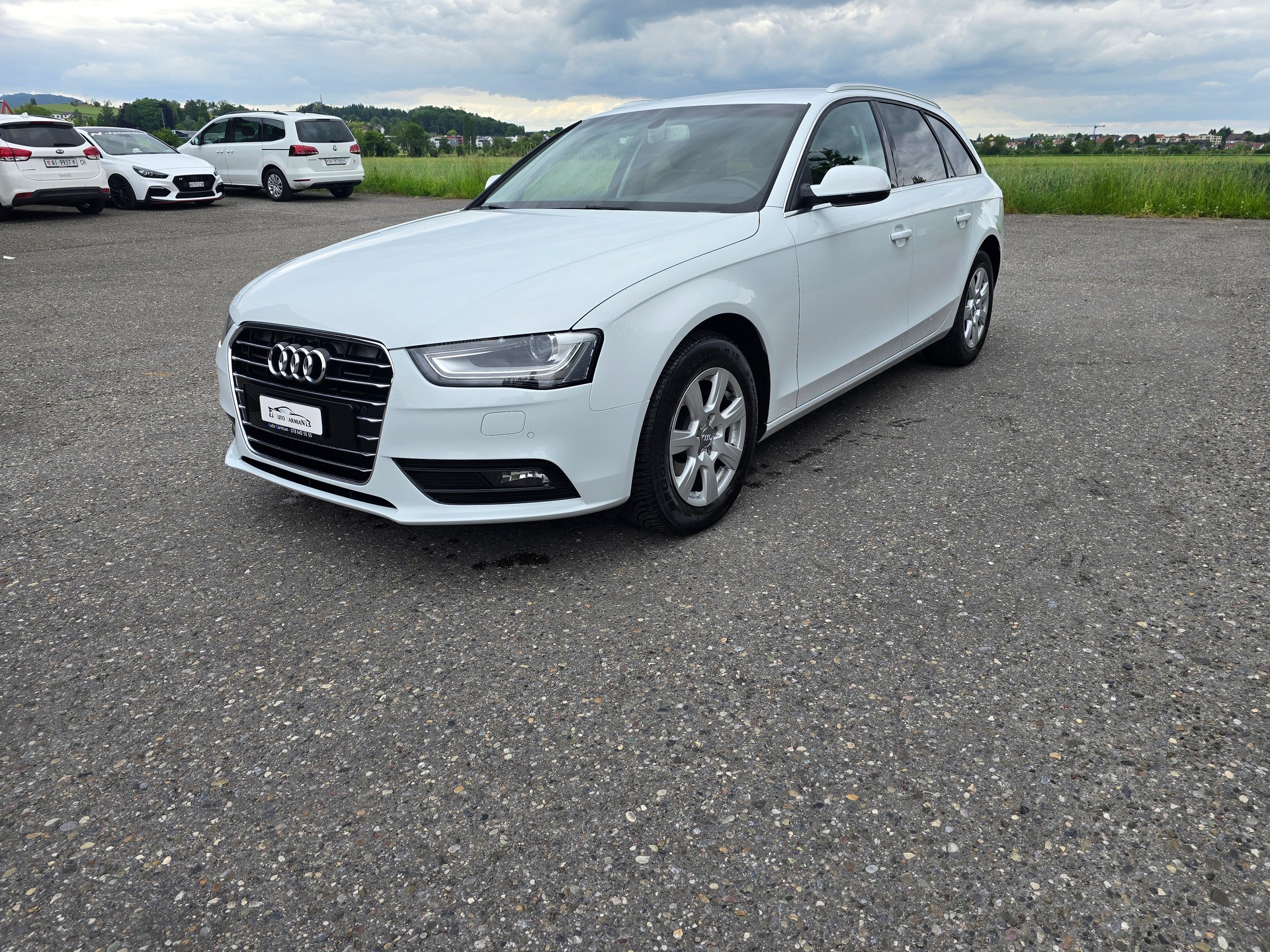 AUDI A4 Avant 2.0 TDI Attraction multitronic-showroom-element-1