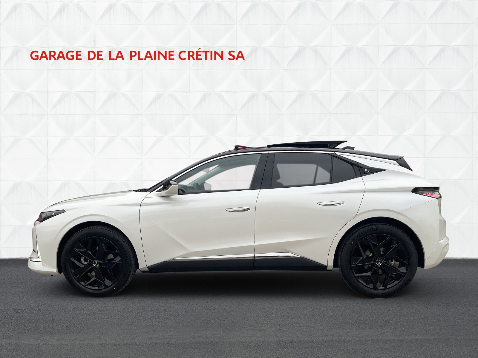 DS AUTOMOBILES DS 4 MHEV Hybride Ligne Noire-showroom-element-1