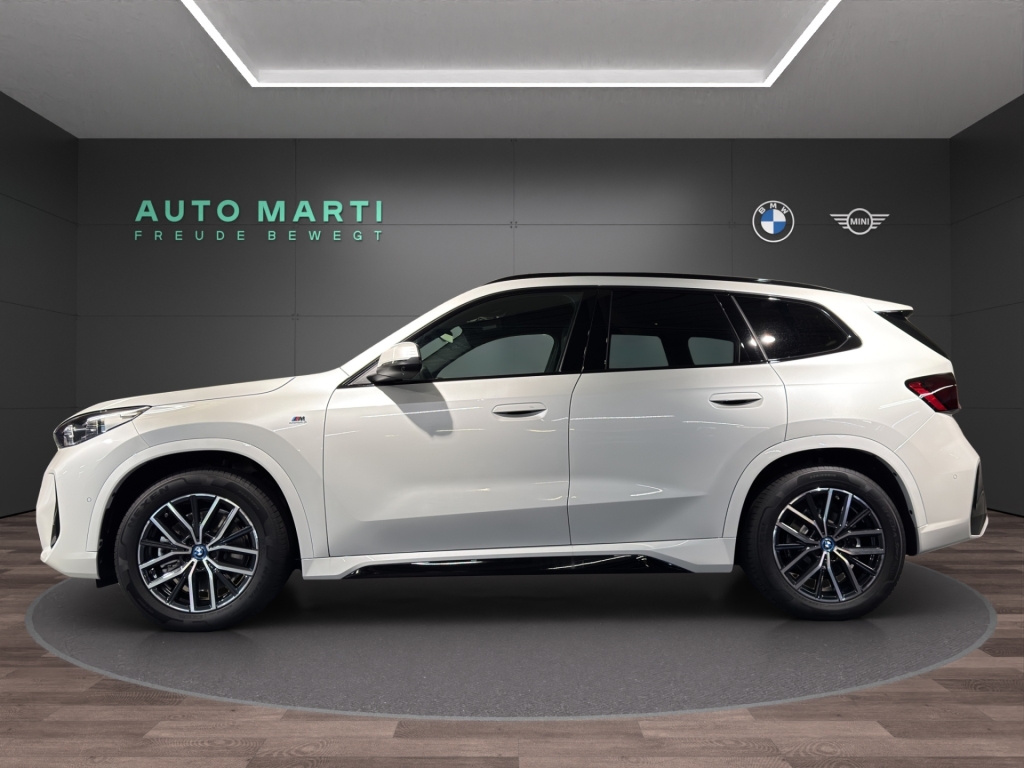BMW iX1 xDrive 30 Edit. Sport-showroom-element-1