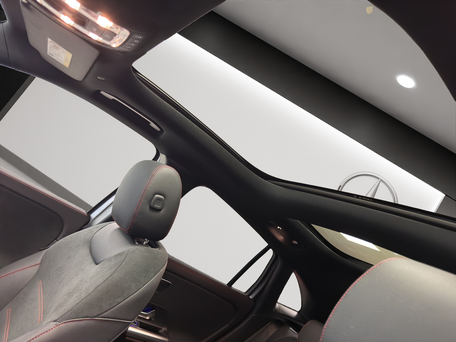 Image MERCEDES-BENZ GLA-250 GLA 250 4Matic 8G-DCT Swiss Star