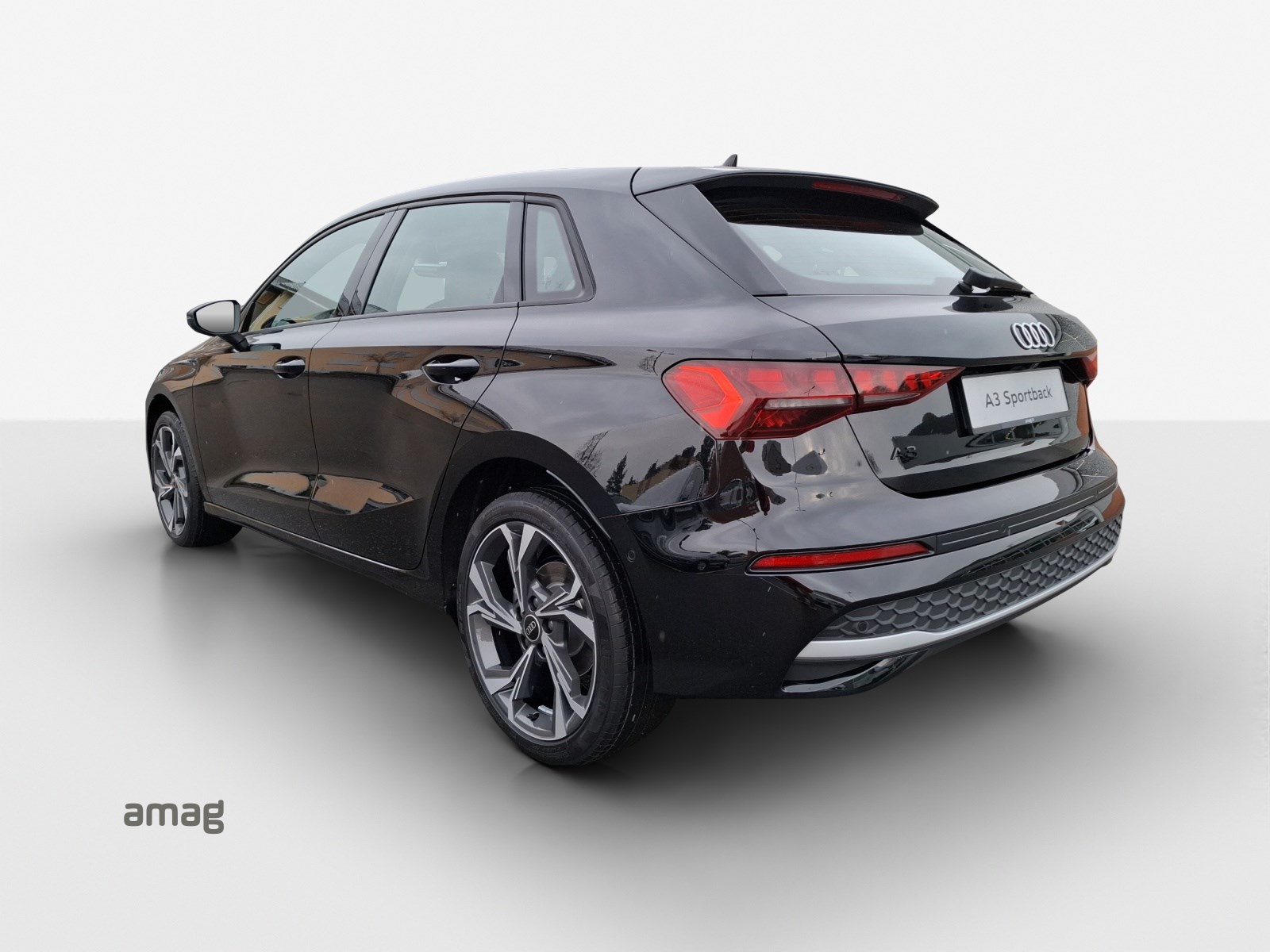 AUDI A3 Sportback 35 TFSI Attraction-showroom-element-2
