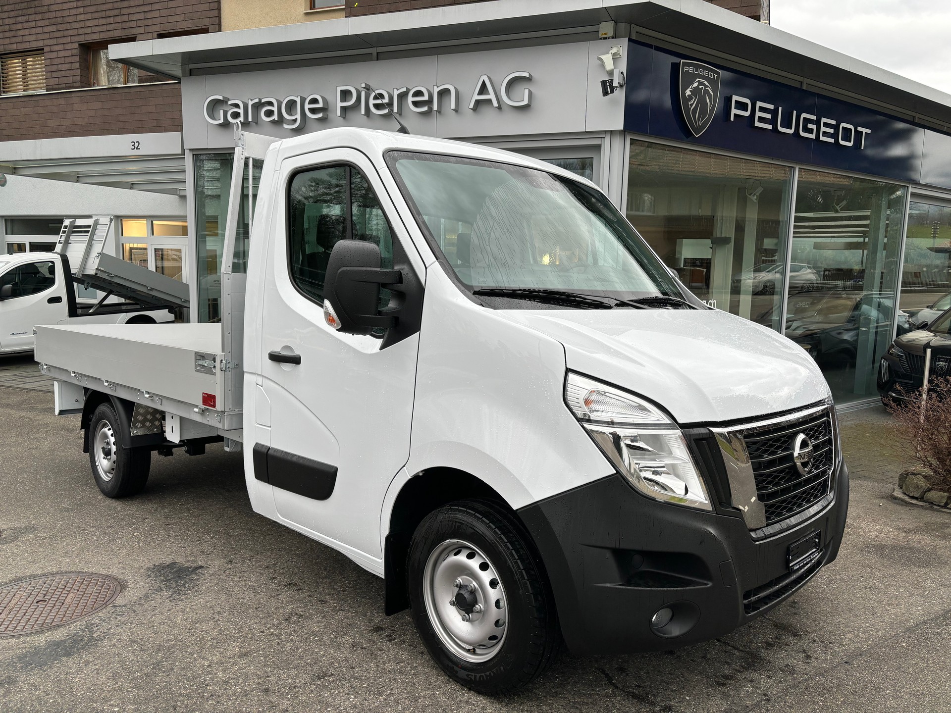 NISSAN Interstar FWD L2H1 145 PS Acenta
