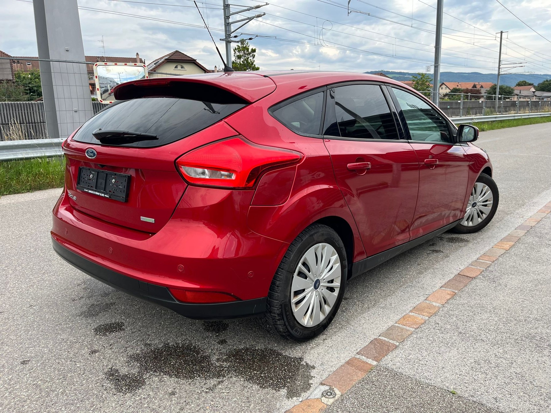 FORD Focus 1.0 SCTi Titanium-showroom-element-2