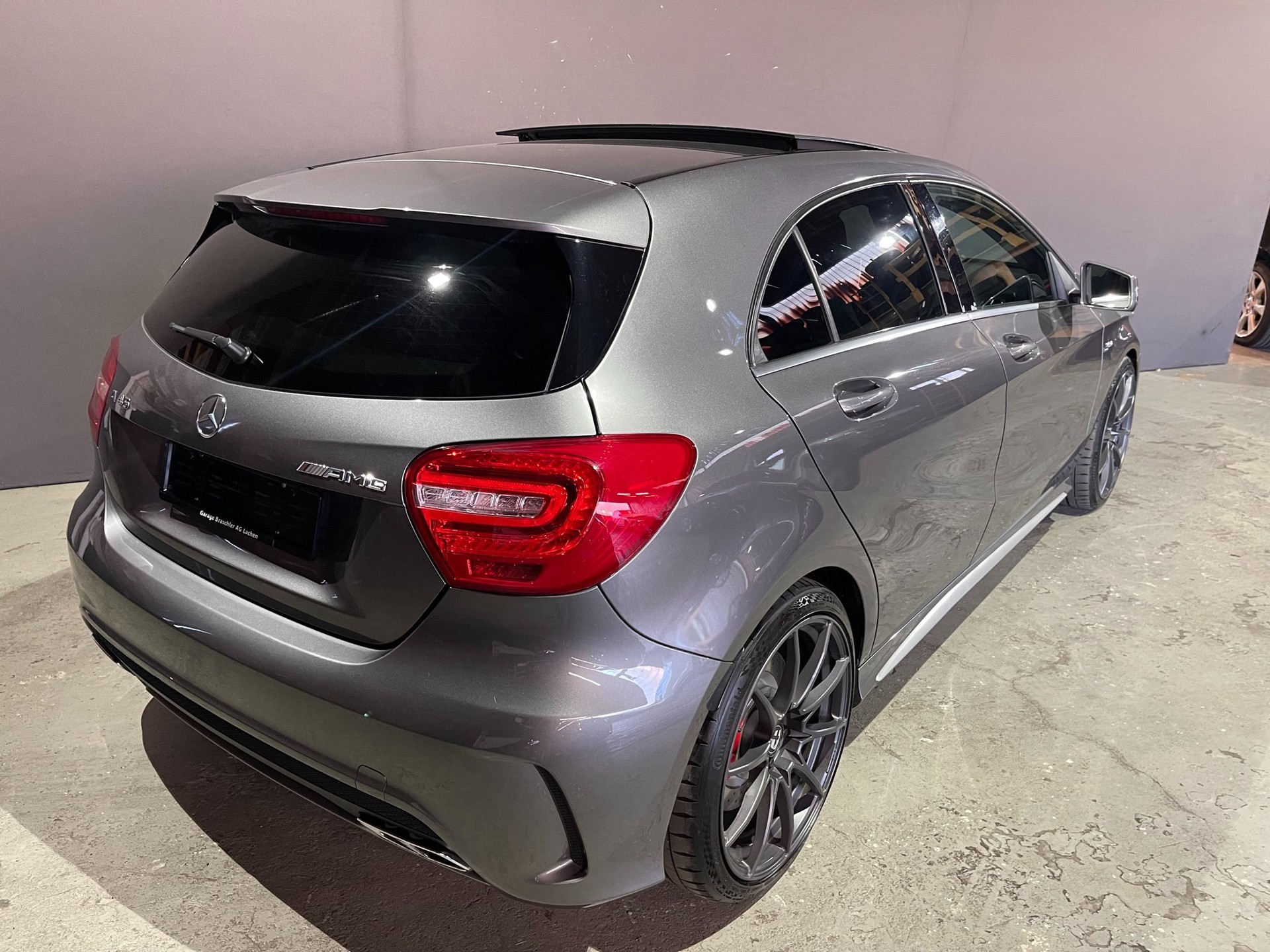 MERCEDES-BENZ A 45 AMG 4Matic Speedshift 7G-DCT-showroom-element-1