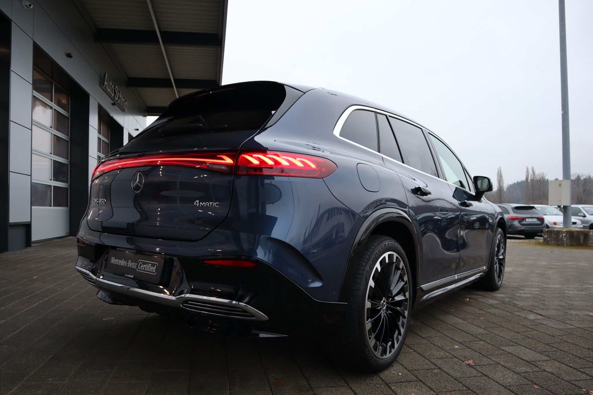MERCEDES-BENZ EQS SUV 450 AMG Line 4Matic-showroom-element-1