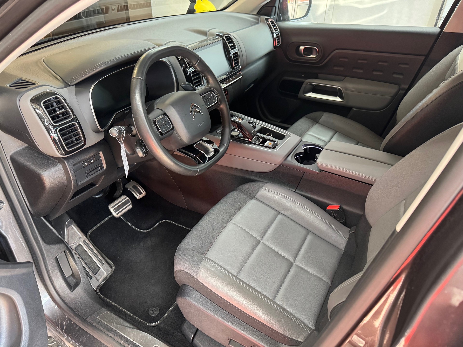 CITROEN C5 Aircross 1.6i Feel EAT8-image-5