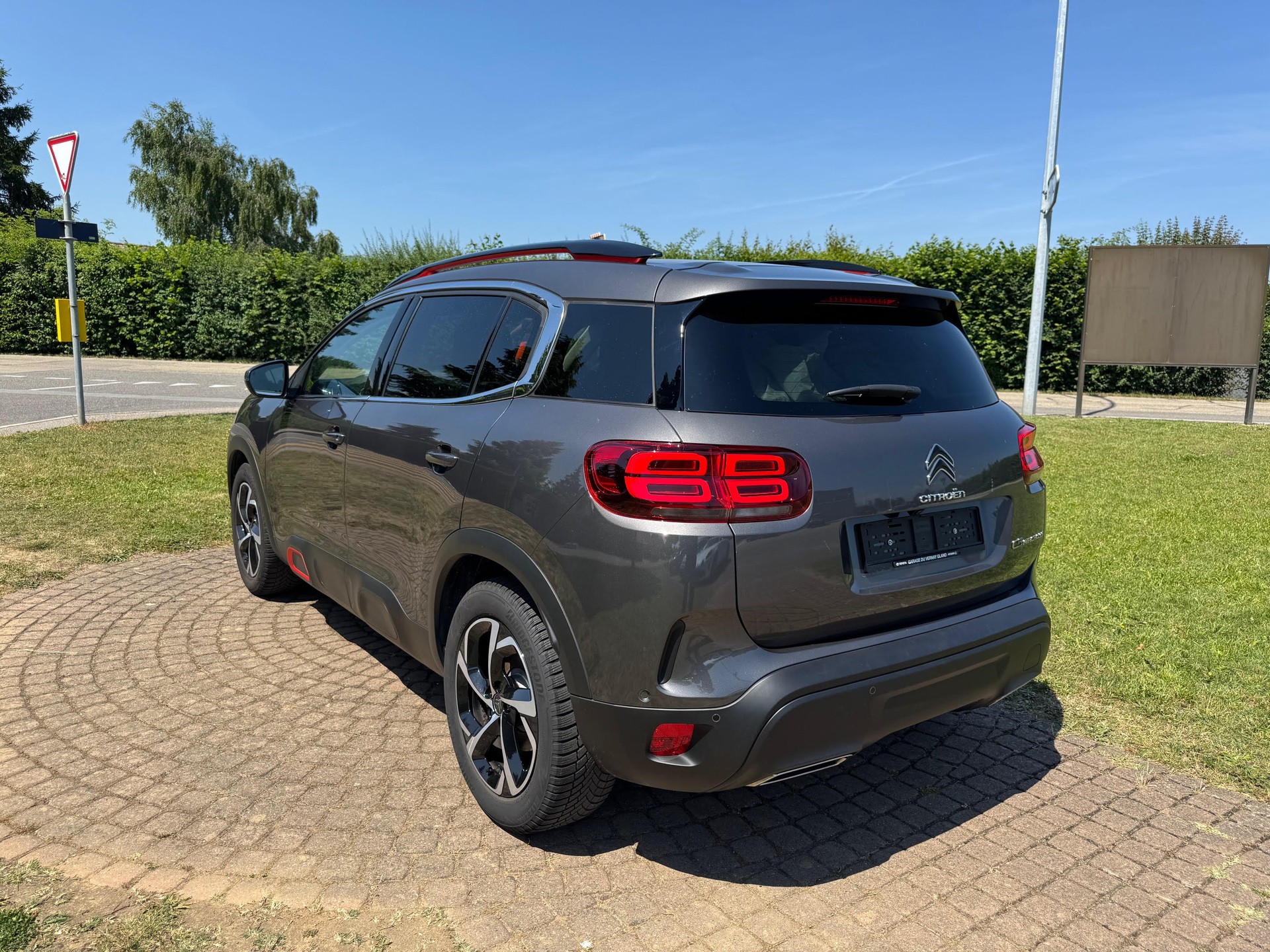 CITROEN C5 Aircross 1.6i  Feel EAT8-showroom-element-3