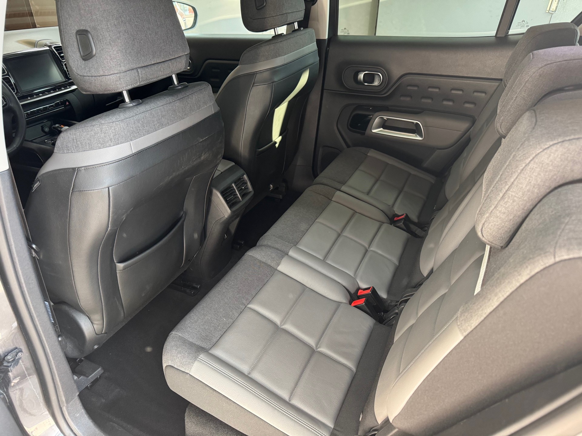 CITROEN C5 Aircross 1.6i Feel EAT8-image-6
