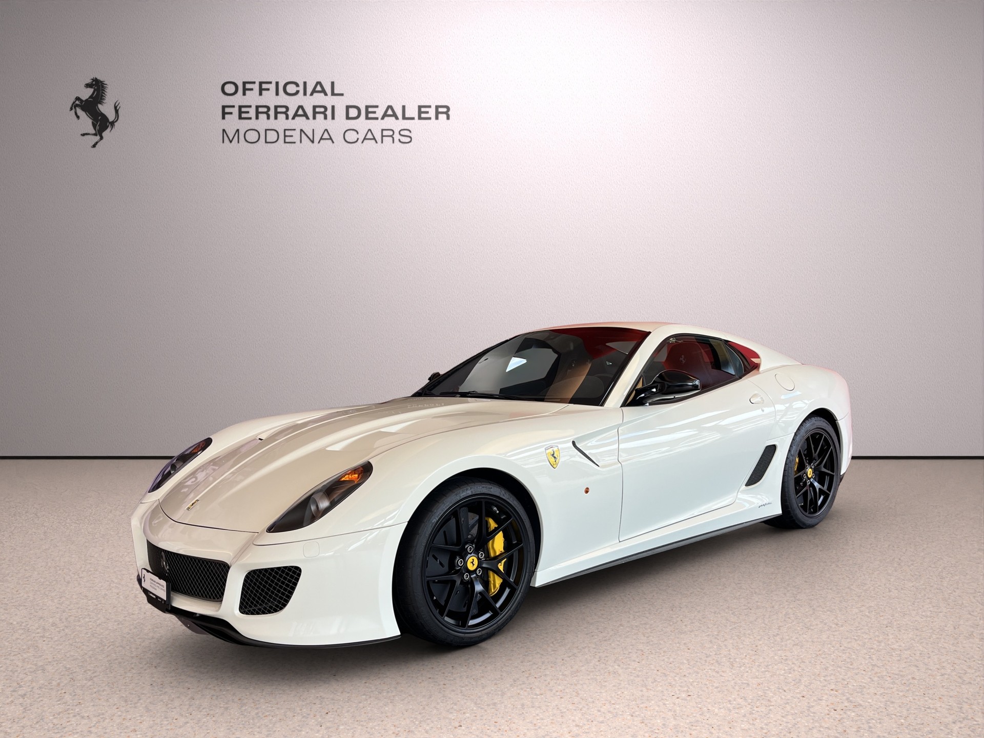 FERRARI GTO-showroom-element-3
