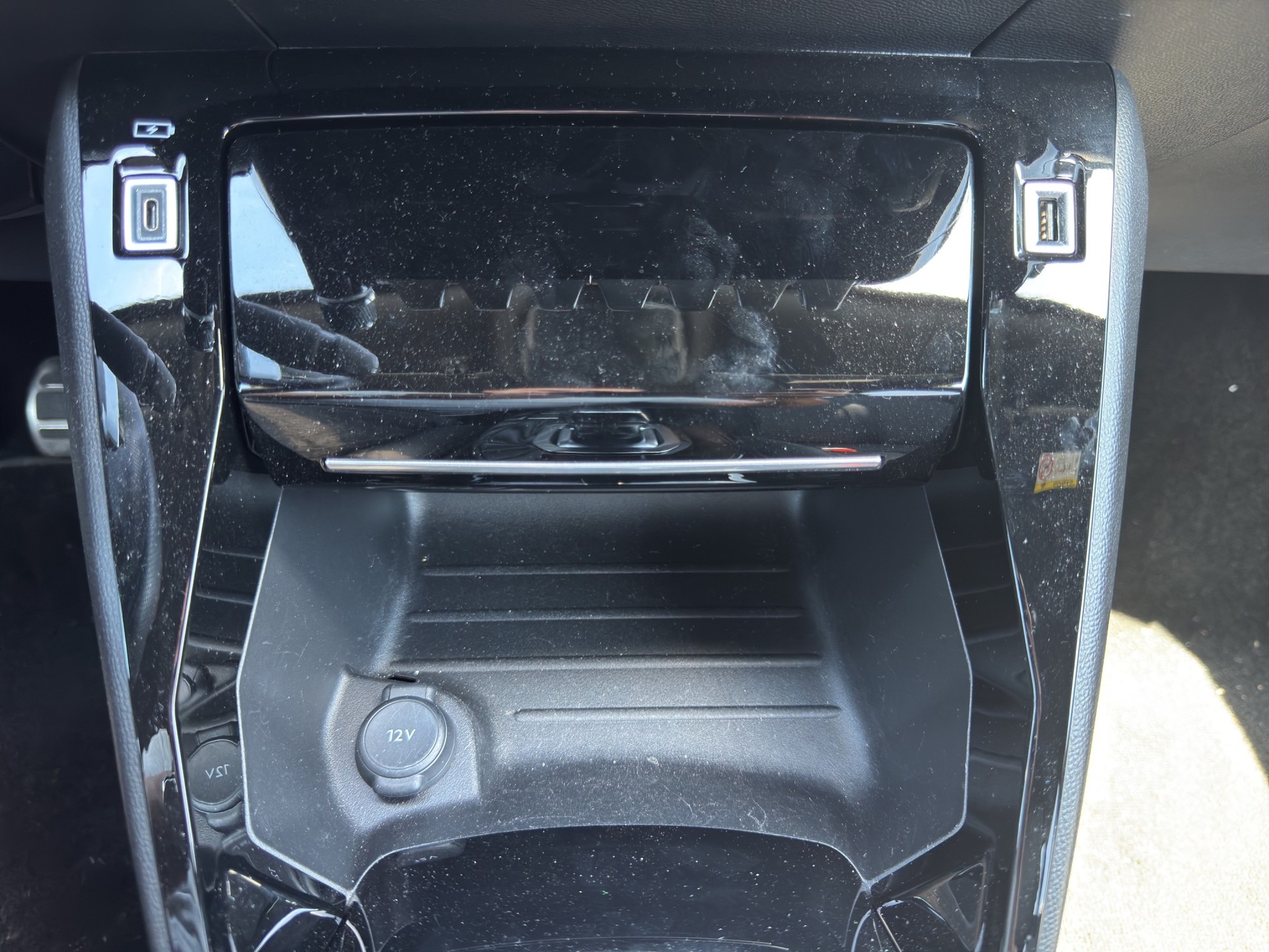 PEUGEOT 2008 1.5 BlueHDi GT EAT8-image-16