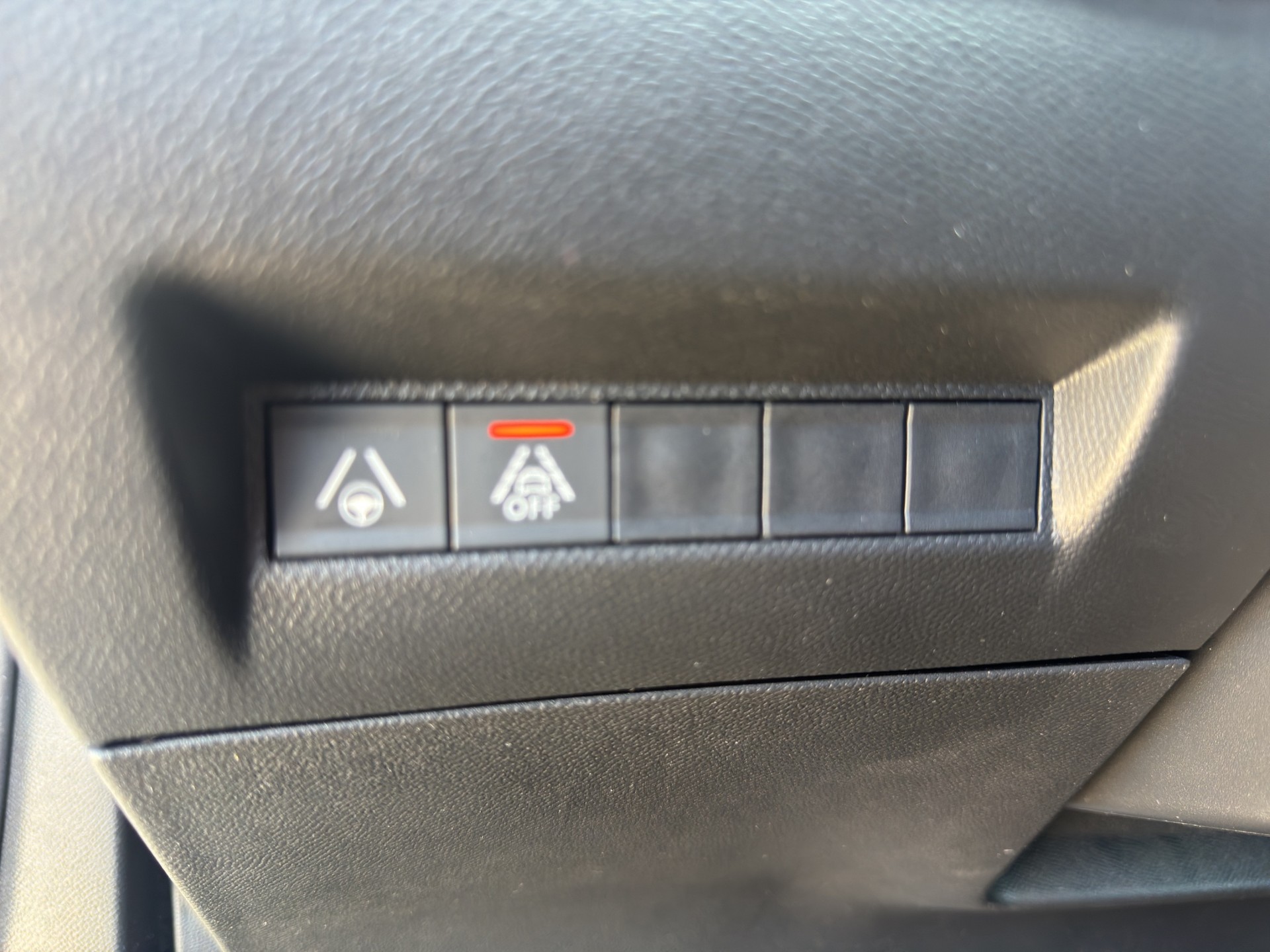 PEUGEOT 2008 1.5 BlueHDi GT EAT8-image-20