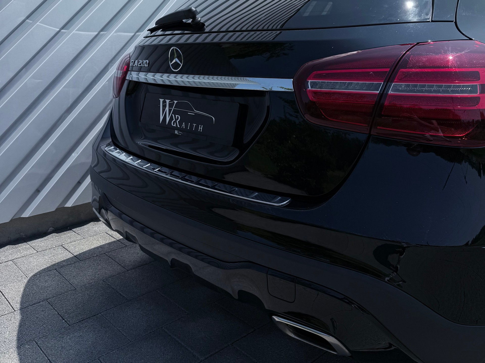MERCEDES-BENZ GLA 200 Style-showroom-element-3