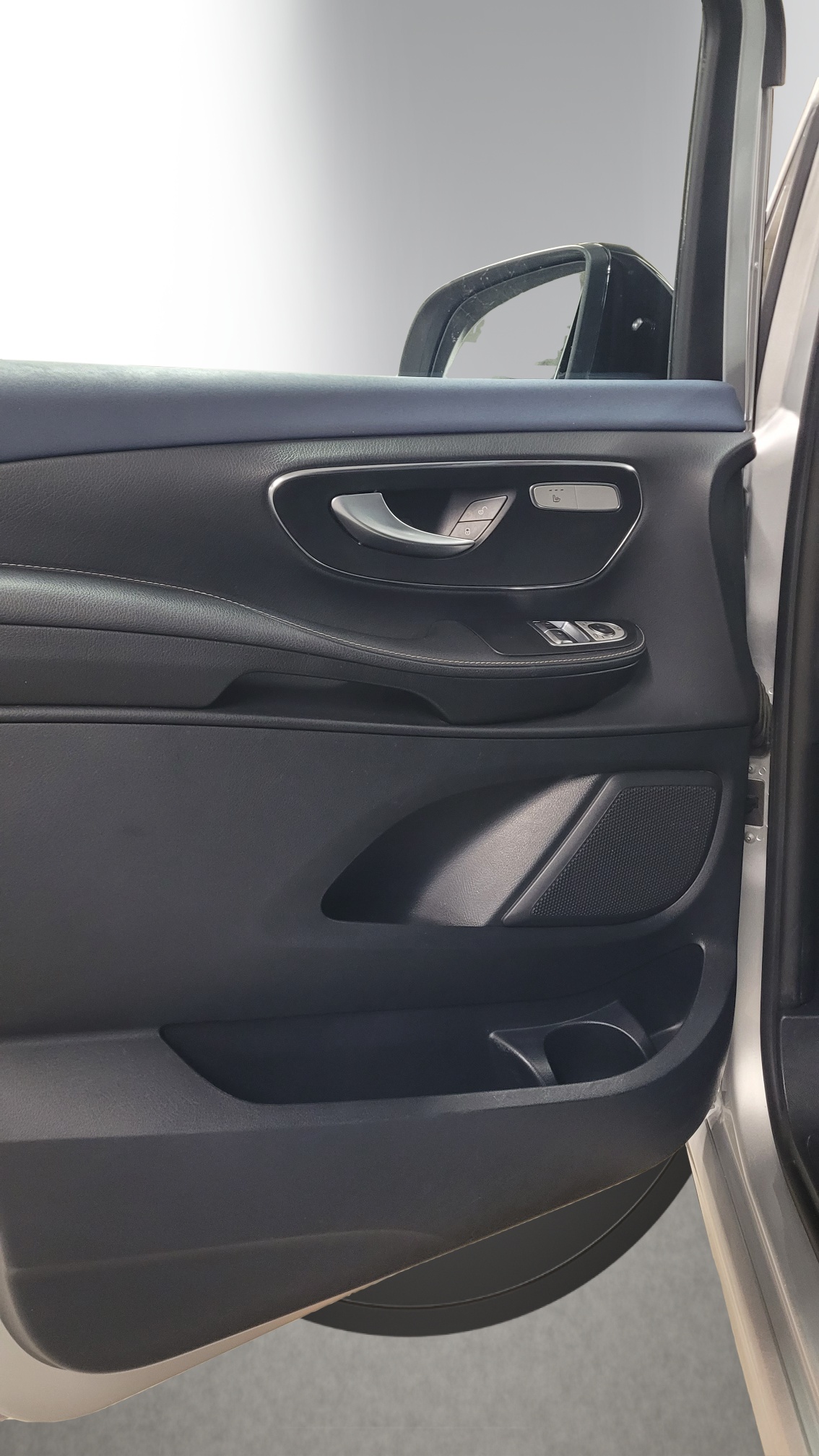 Image MERCEDES-BENZ EQV-300 EQV 300 lang