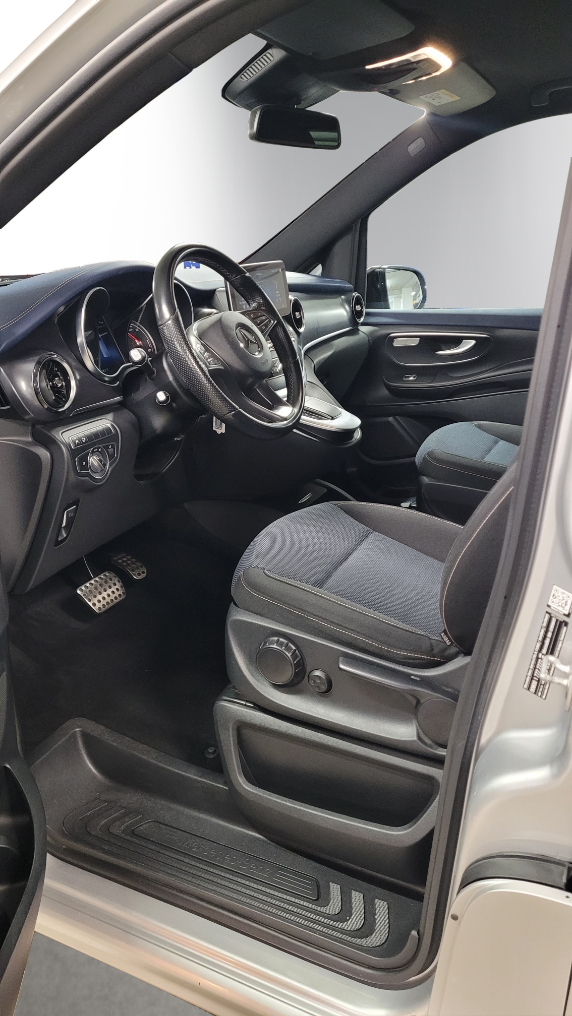 Image MERCEDES-BENZ EQV-300 EQV 300 lang