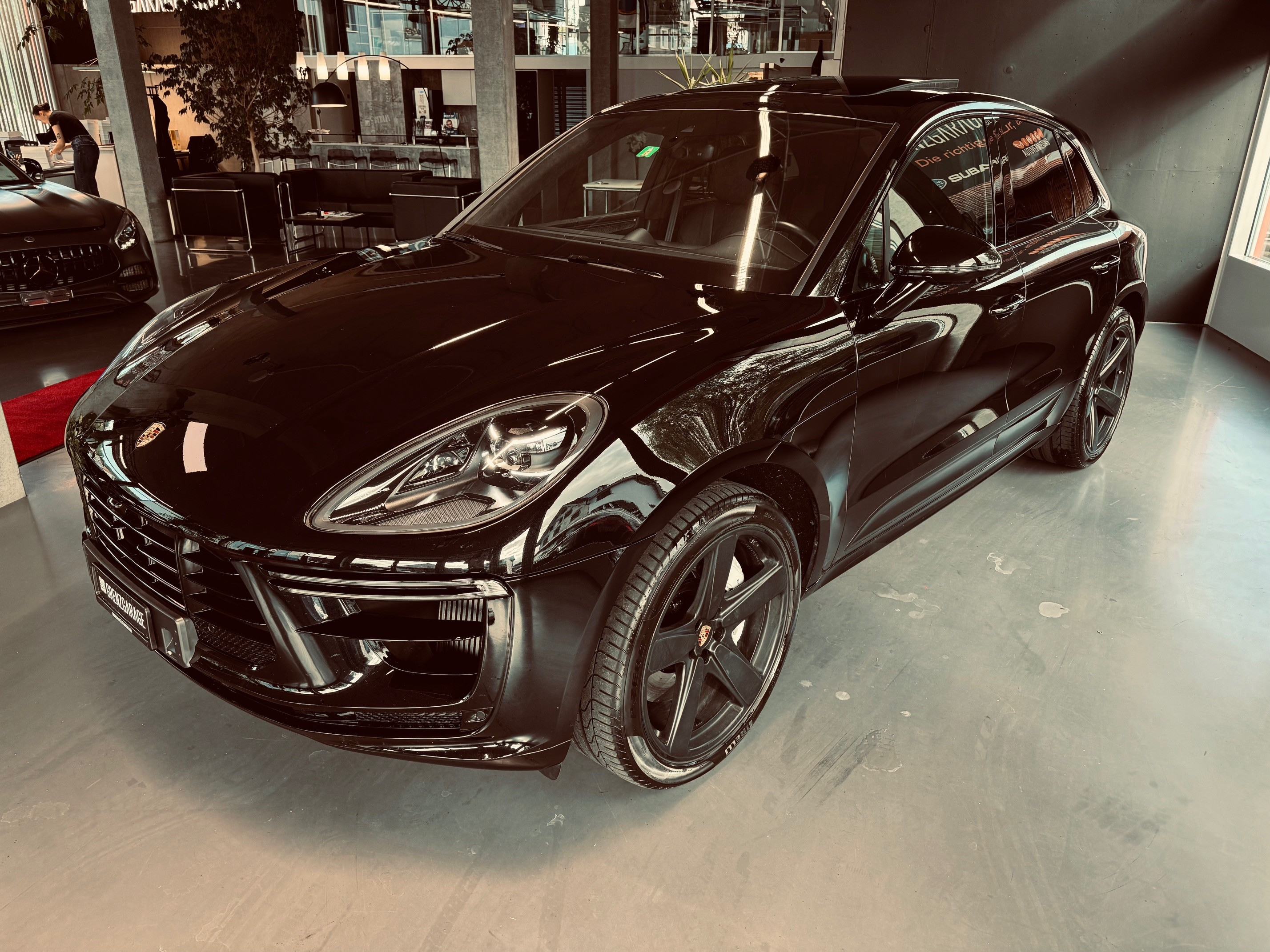 PORSCHE Macan Turbo PDK (SUV / Gelndewagen)