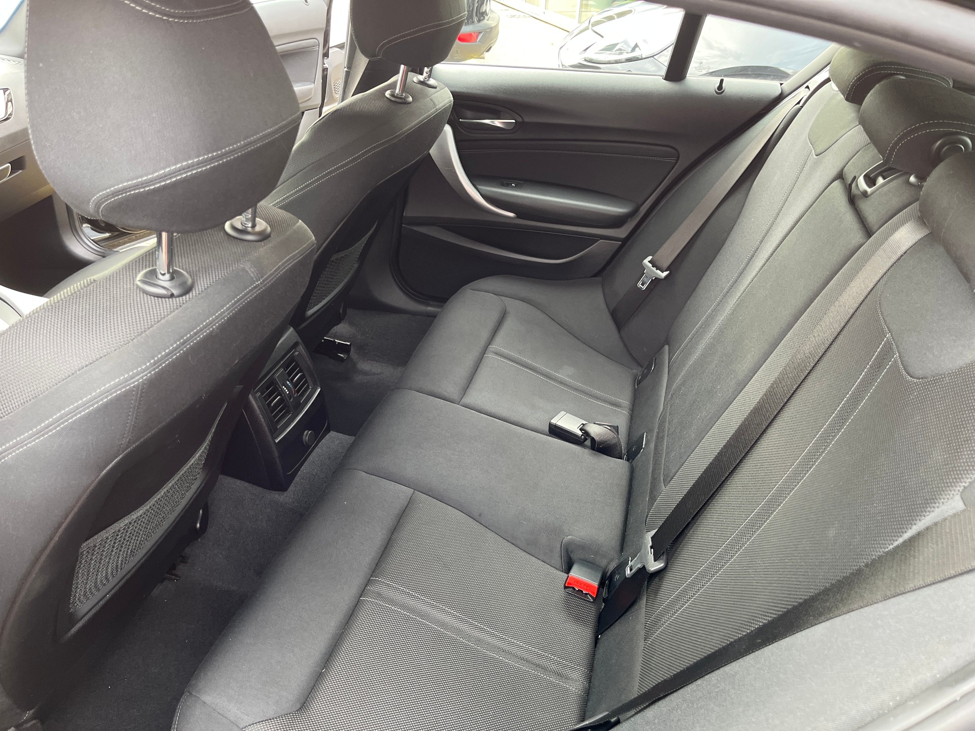 BMW 118i Steptronic-image-11