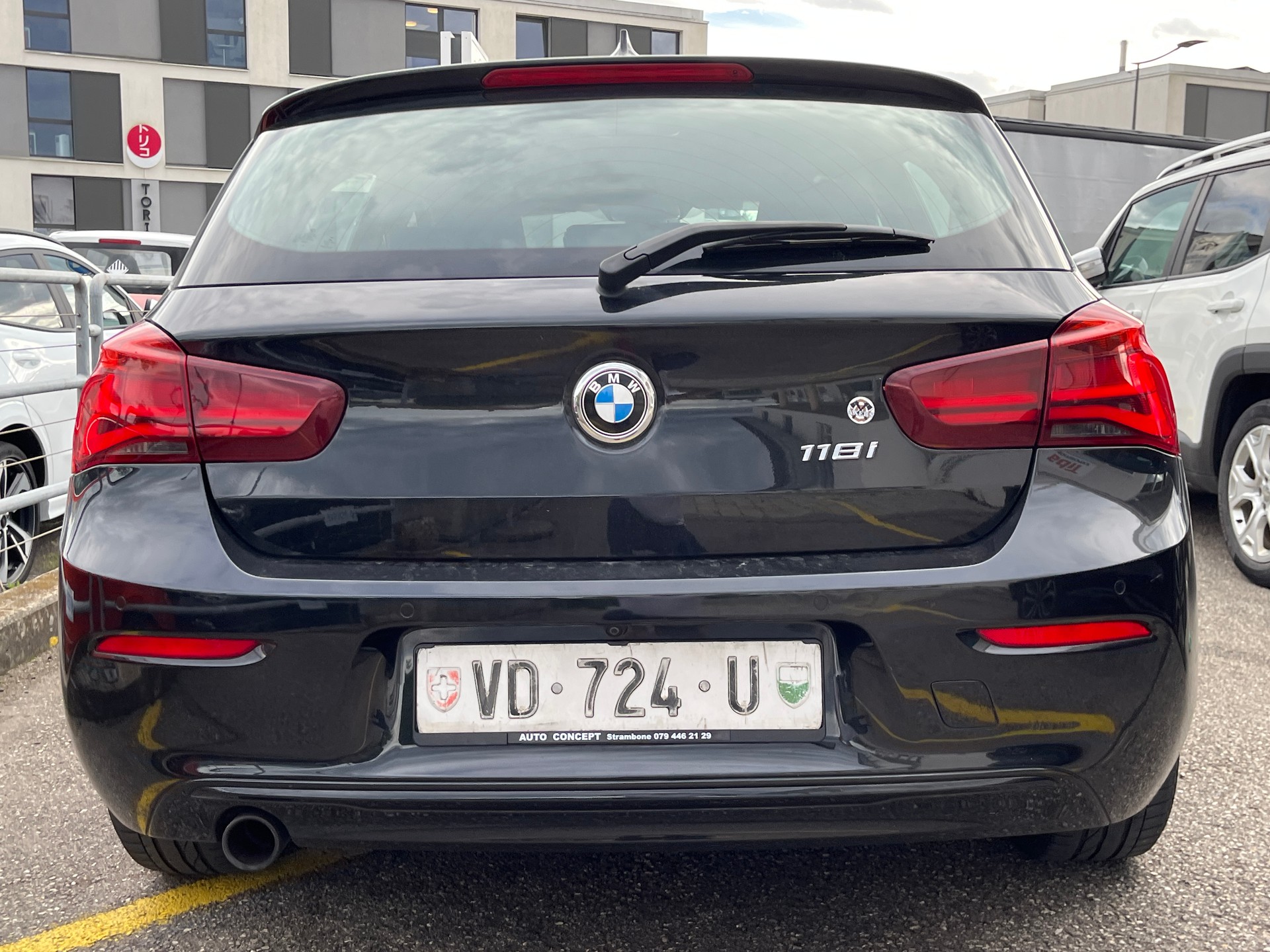 BMW 118i Steptronic-image-3