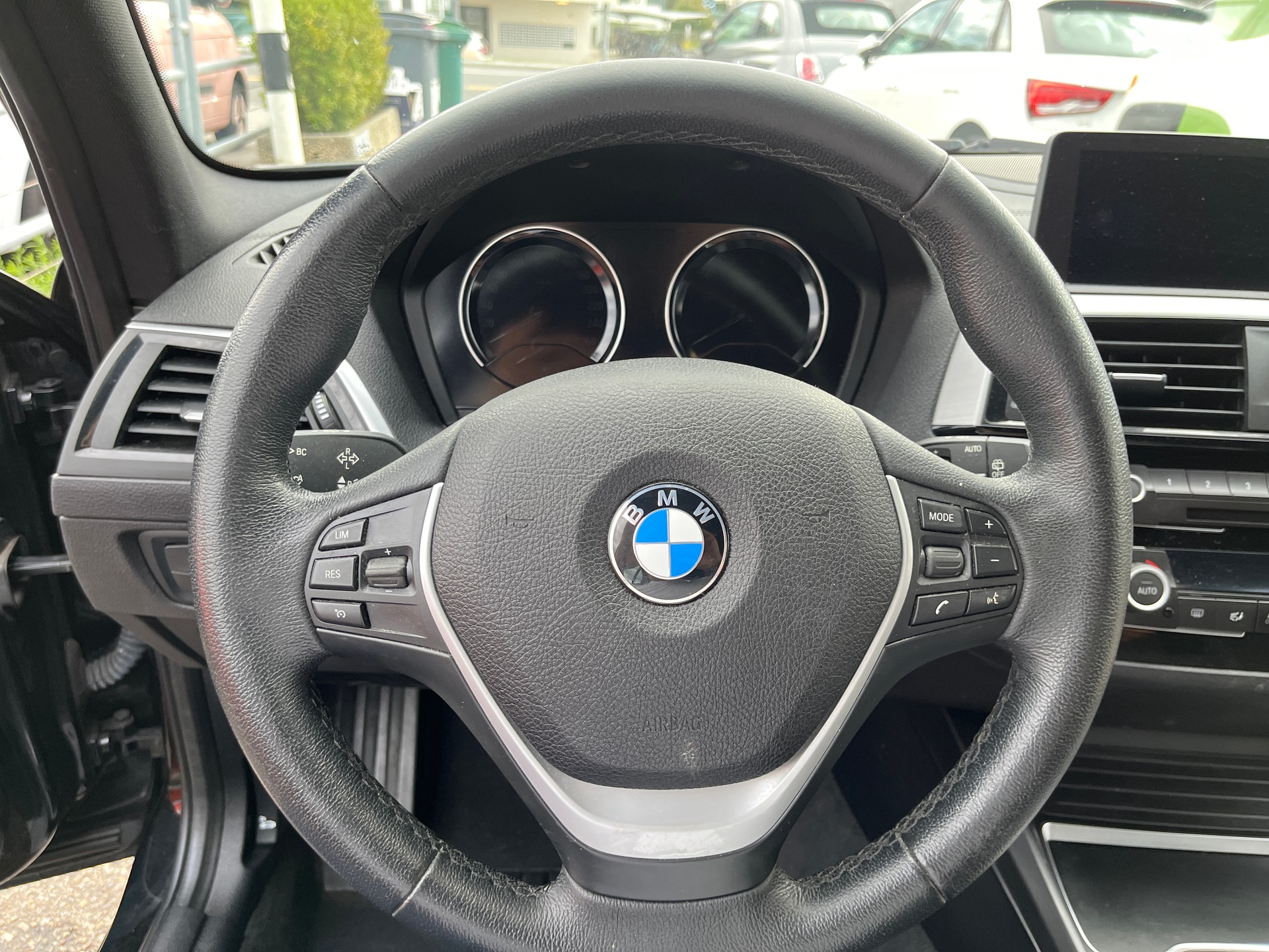 BMW 118i Steptronic-image-8