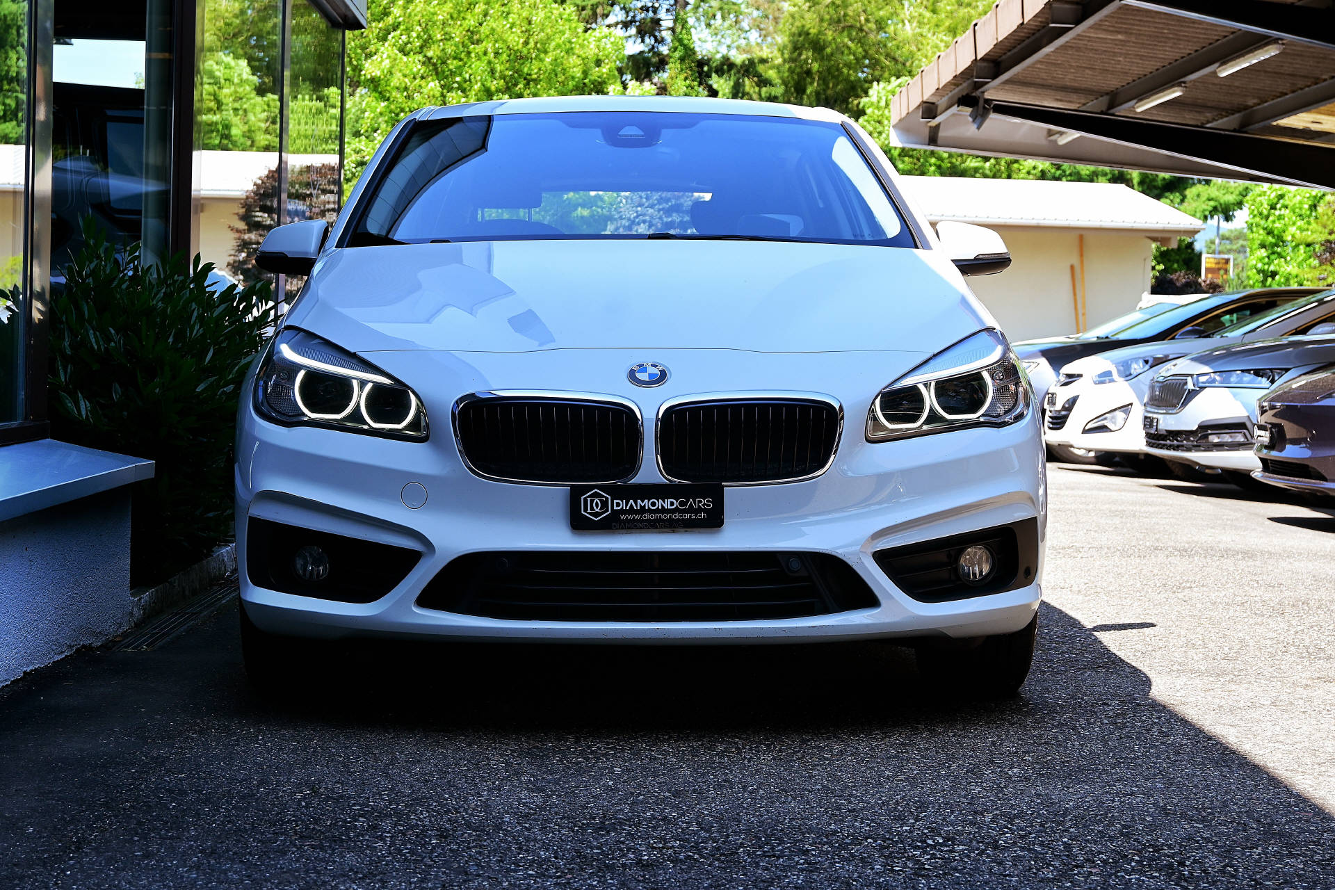 BMW 218d xDrive Active Tourer-showroom-element-1