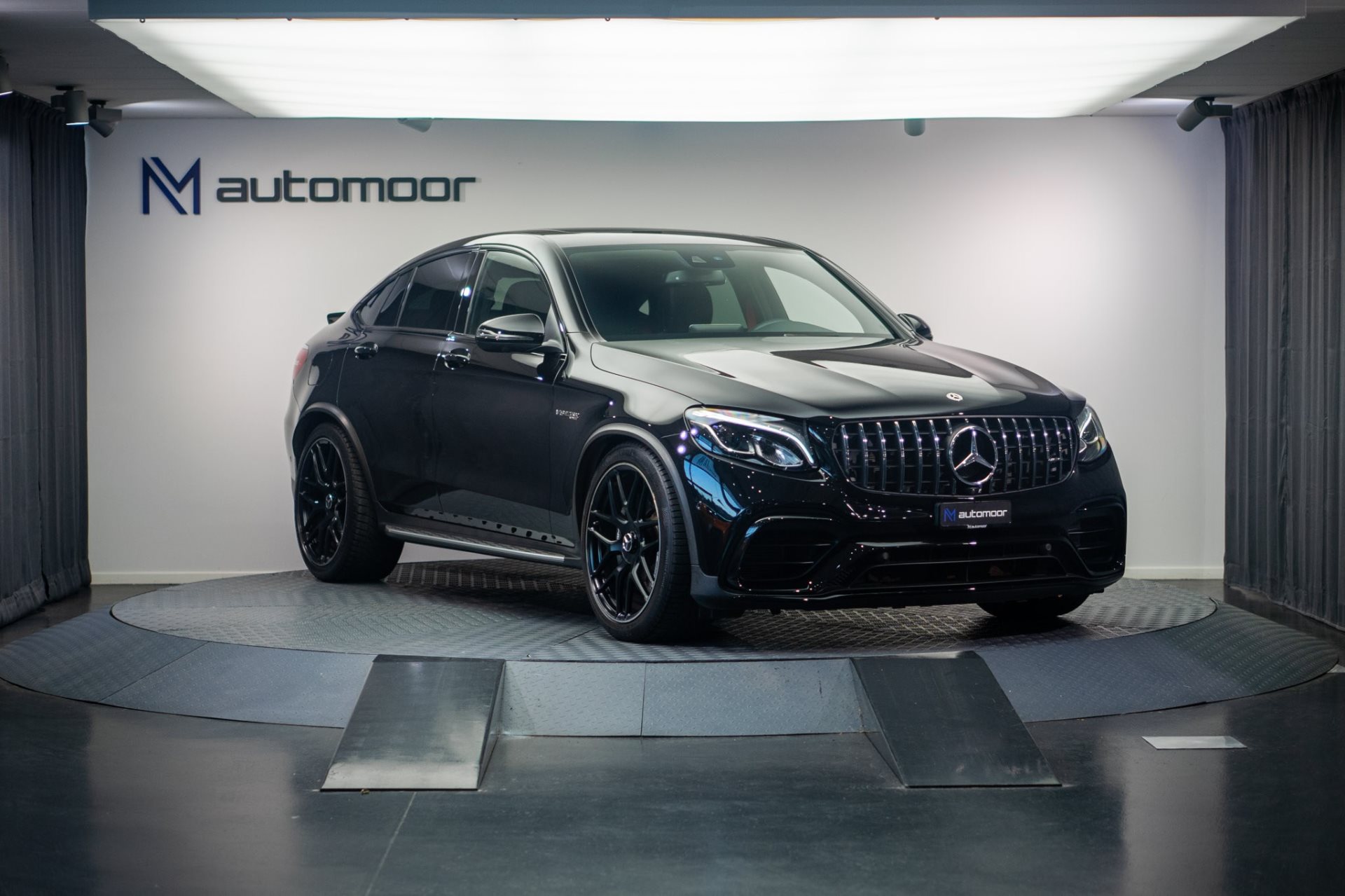 MERCEDES-BENZ GLC 63 AMG 4Matic Coupé *CH-Fahrzeug* *Panorama* *Burmester*-showroom-element-2