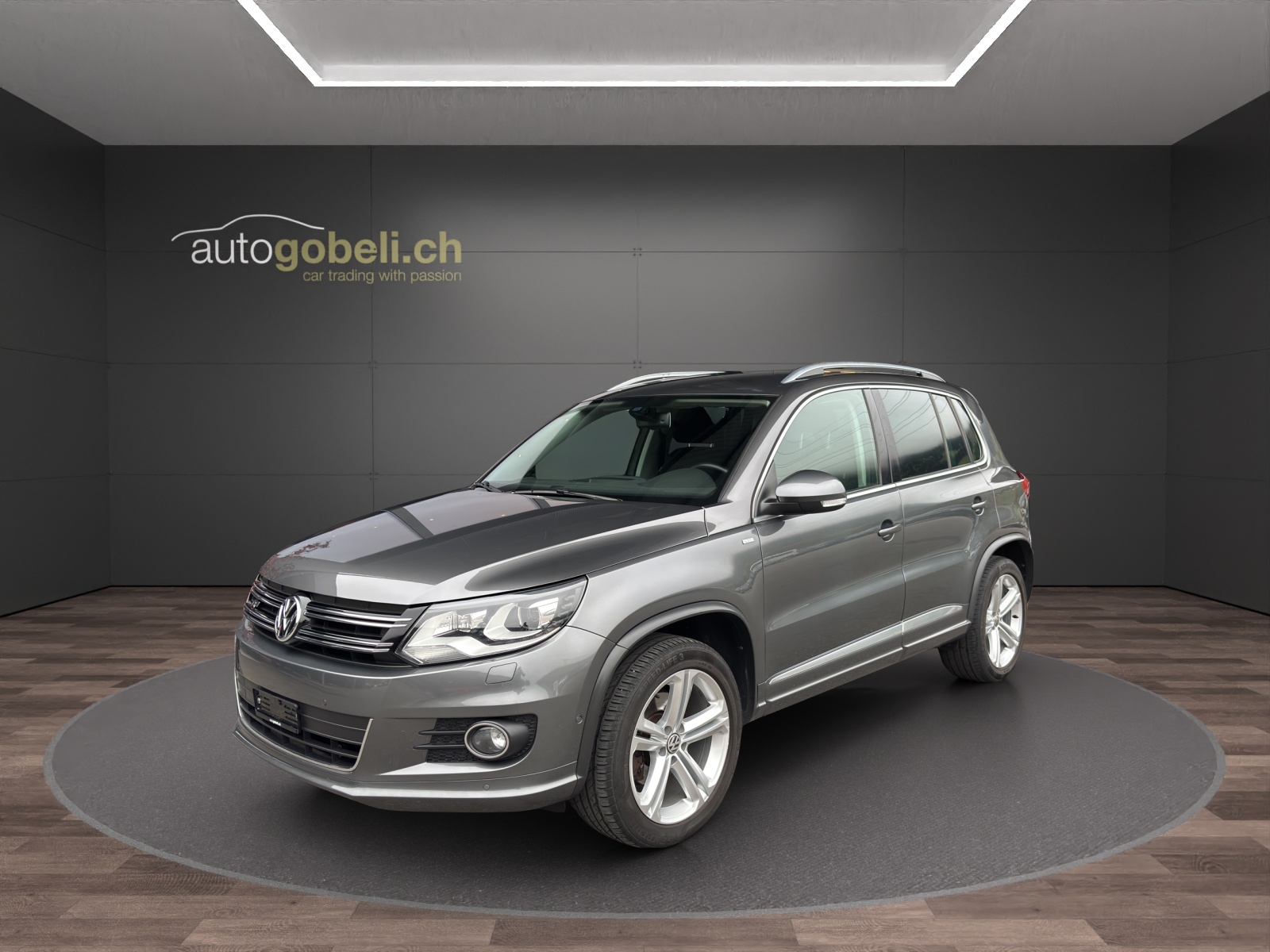 VW Tiguan 2.0 (SUV / Geländewagen) VW VW Tiguan 2.0 (SUV / Geländewagen)