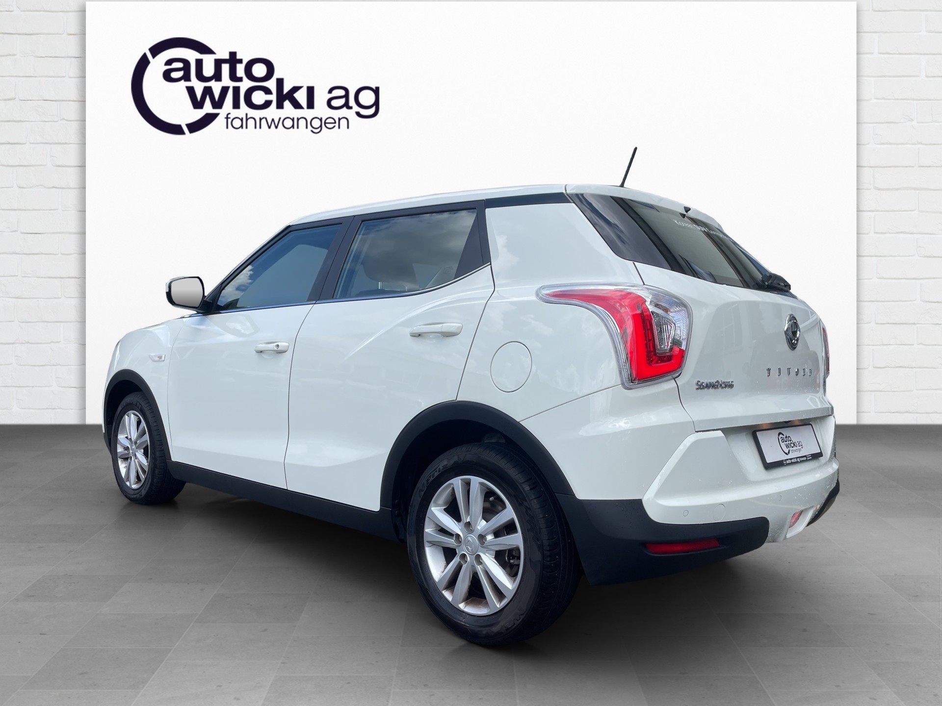 KGM-SsangYong Tivoli 1.6 e-XGi Quartz 2WD Automatic-showroom-element-1