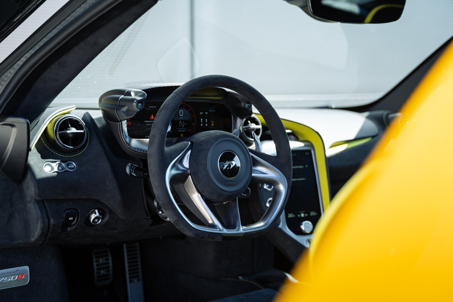 McLAREN 750S Performance-image-9