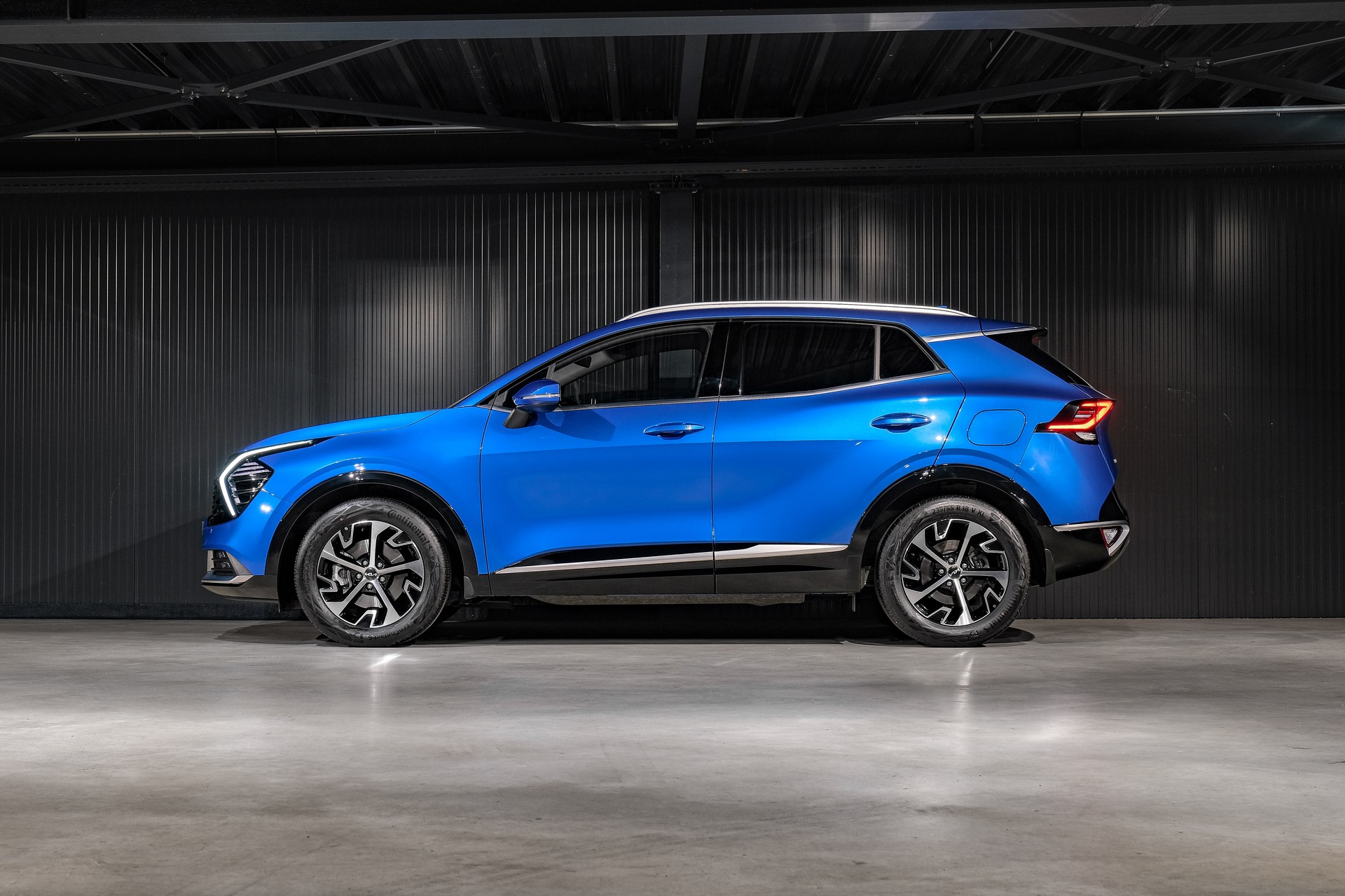 KIA Sportage 1.6T-GDi MHEV 7DCT-image-9