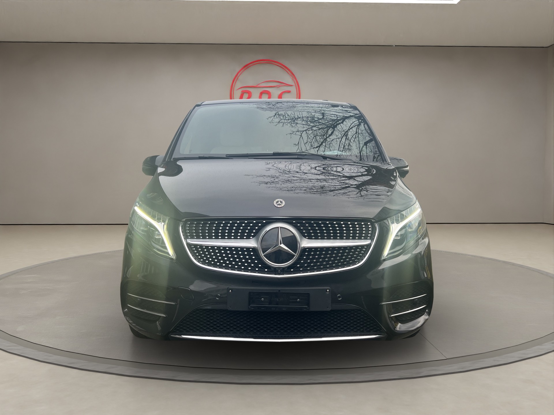 MERCEDES-BENZ V 300 d lang AMG -Line Avantg. 4Matic 9G-Tronic / Leder / Pano / Kameras / uvm.-image-6