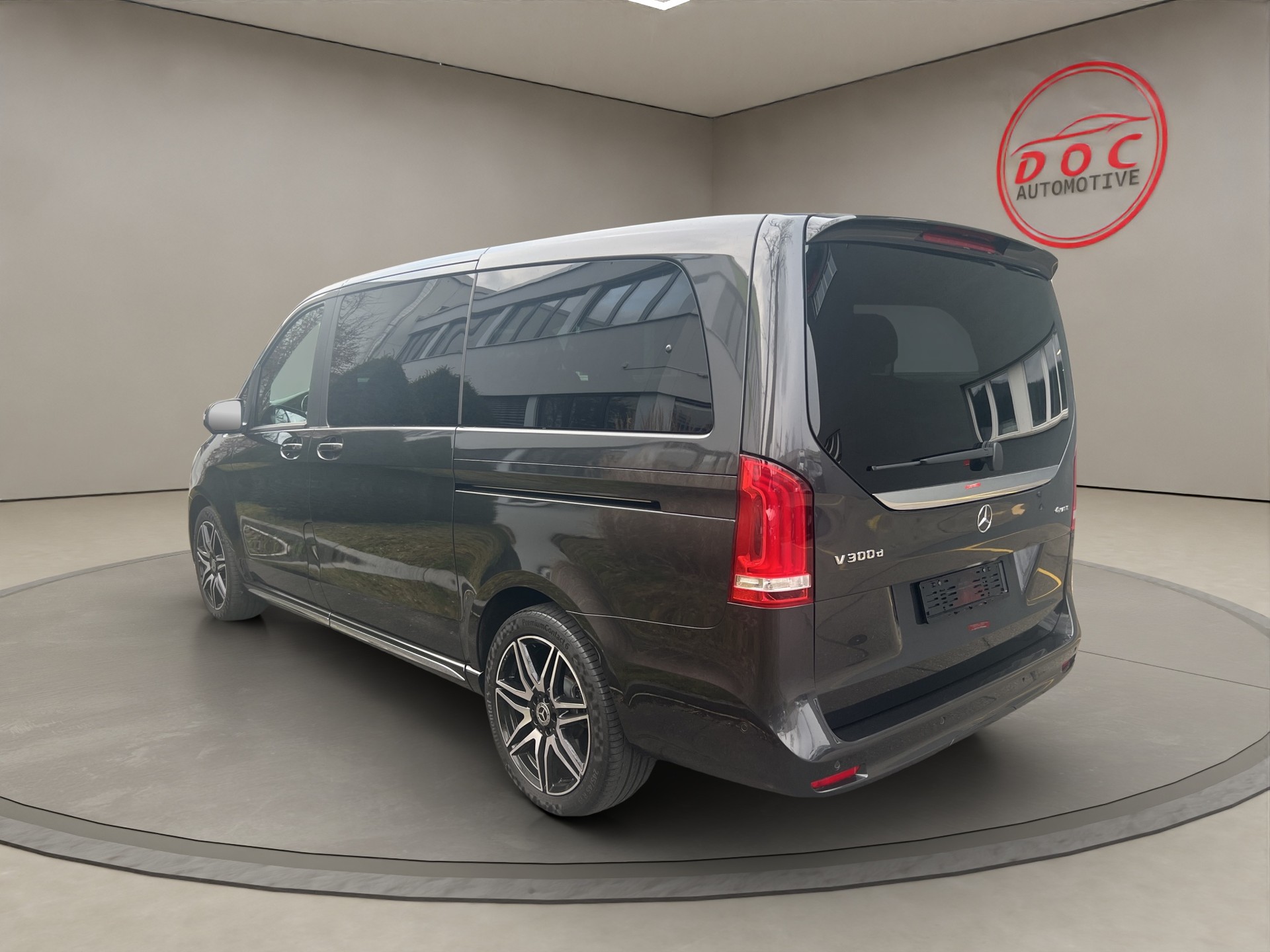 MERCEDES-BENZ V 300 d lang AMG -Line Avantg. 4Matic 9G-Tronic / Leder / Pano / Kameras / uvm.-image-5
