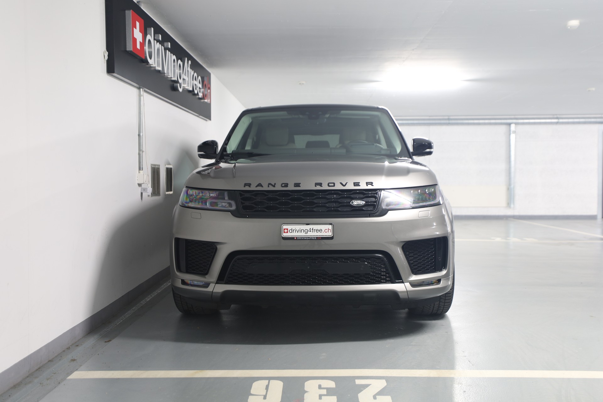 LAND ROVER Range Rover Sport P400e 2.0 I4 PHEV HSE Dynamic Aut.-showroom-element-3