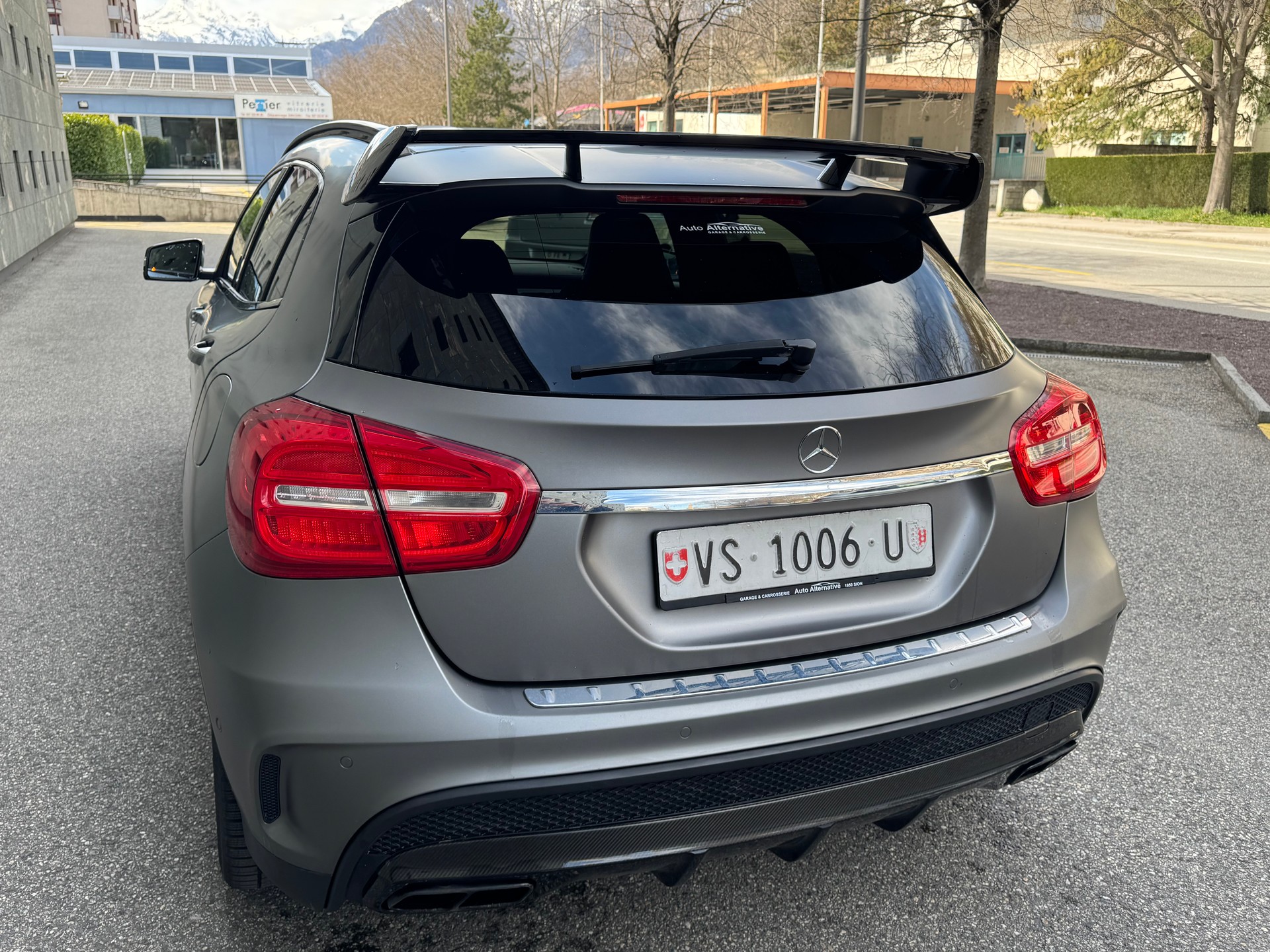 MERCEDES-BENZ GLA 45 AMG 4Matic 7G-DCT-image-4