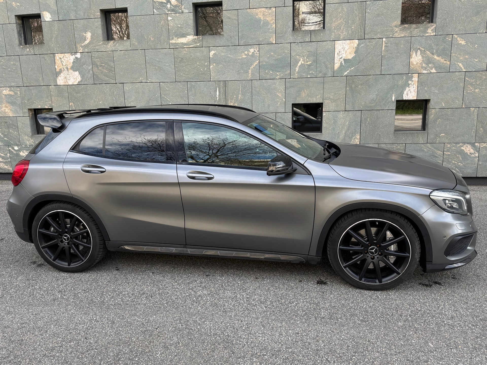 MERCEDES-BENZ GLA 45 AMG 4Matic 7G-DCT-image-1