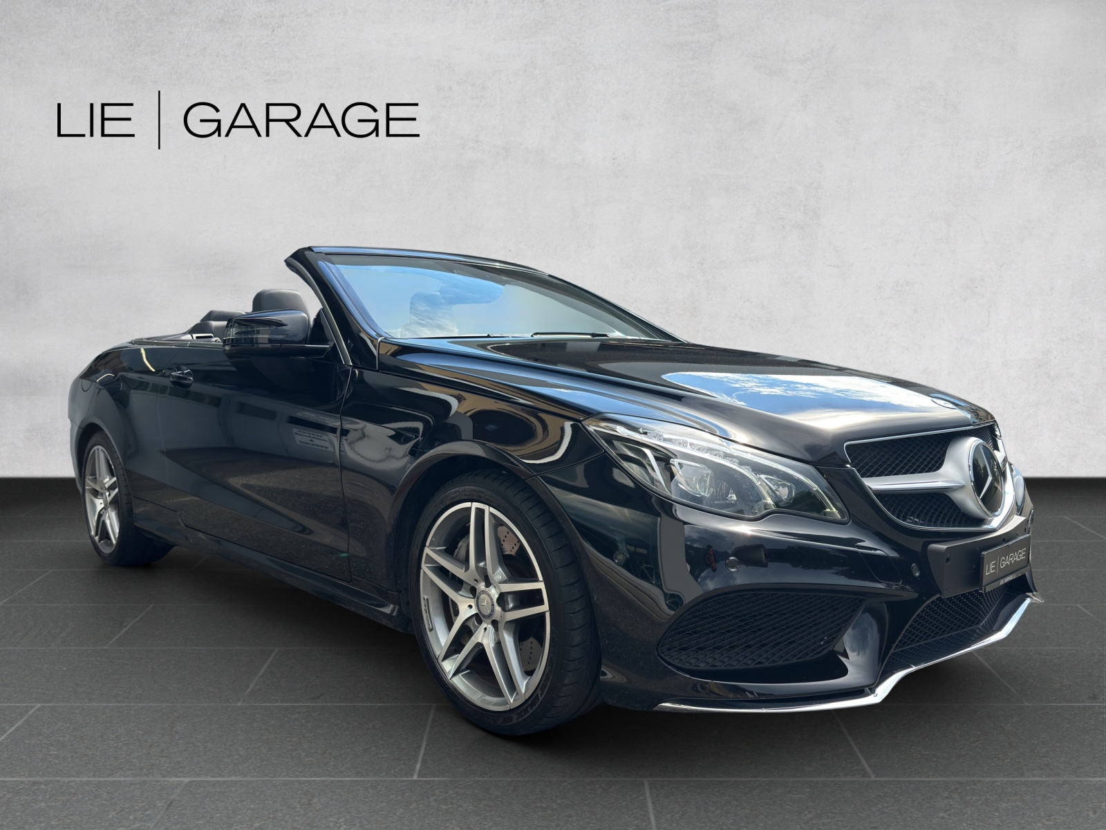MERCEDES-BENZ E 500 7G-Tronic-showroom-element-3