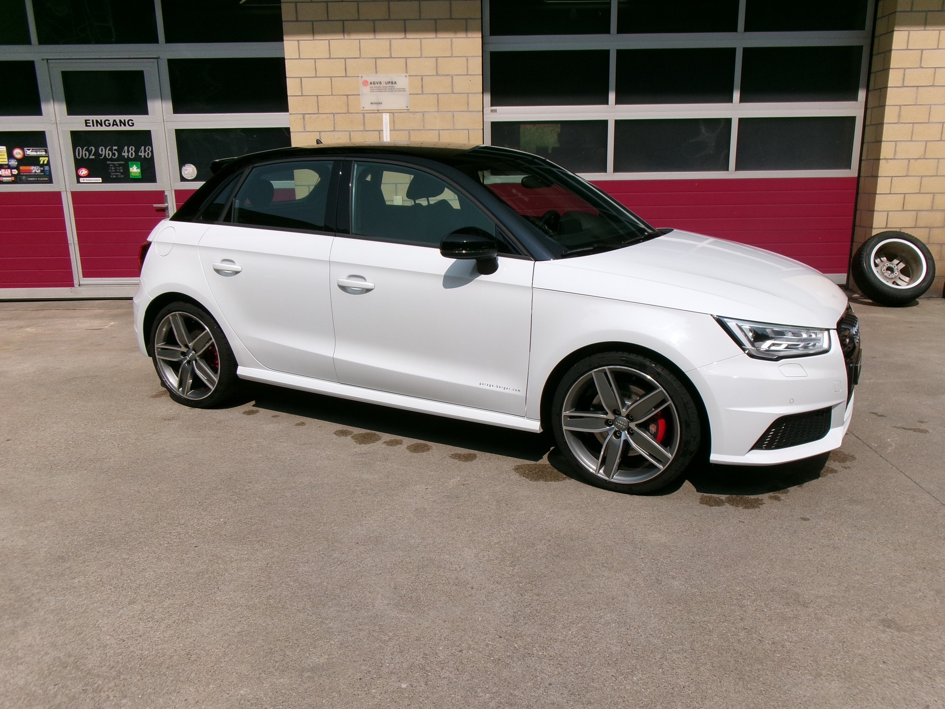 AUDI S1 Sportback 2.0 TFSI Sport quattro-showroom-element-1