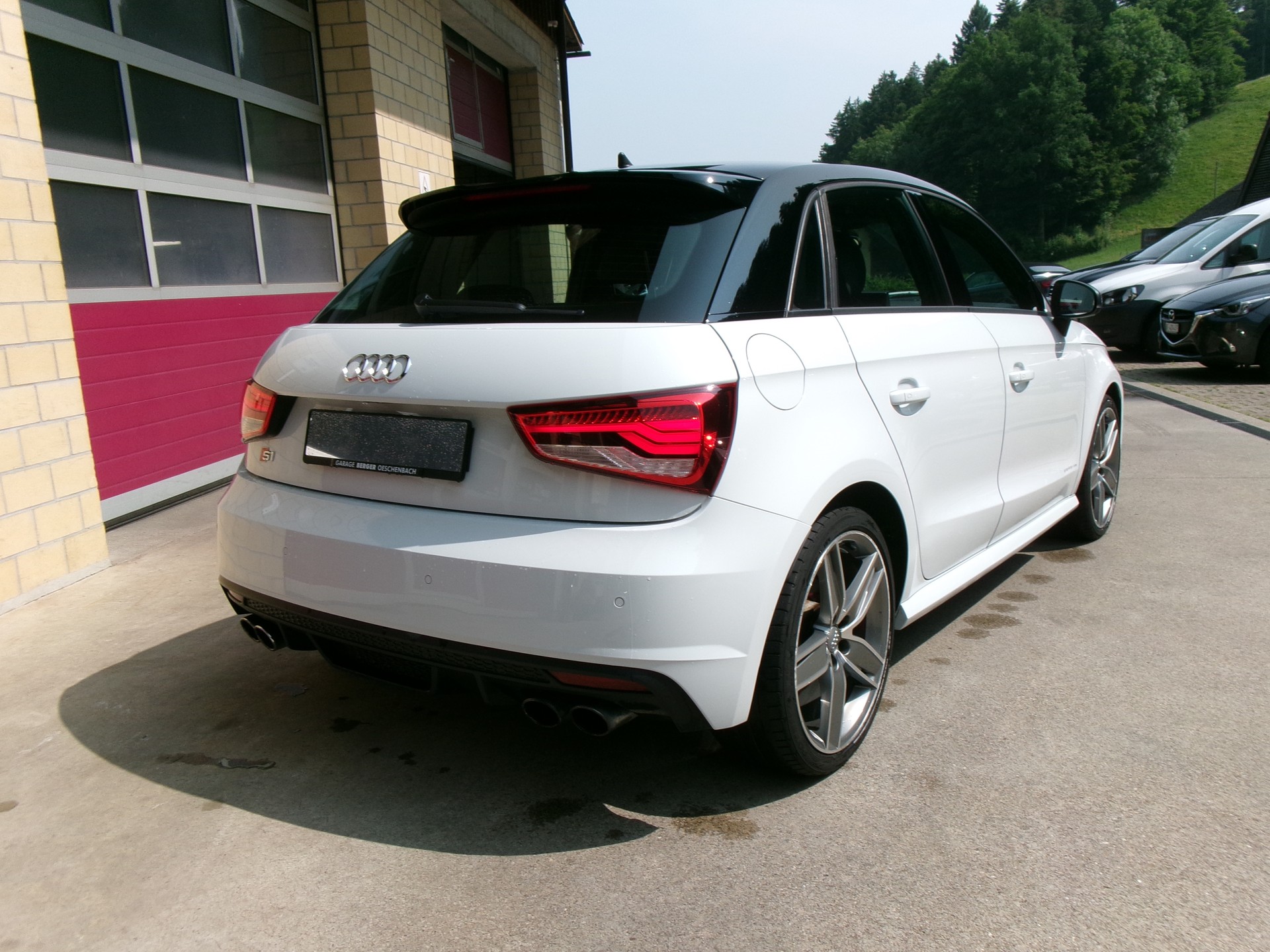 AUDI S1 Sportback 2.0 TFSI Sport quattro-showroom-element-2