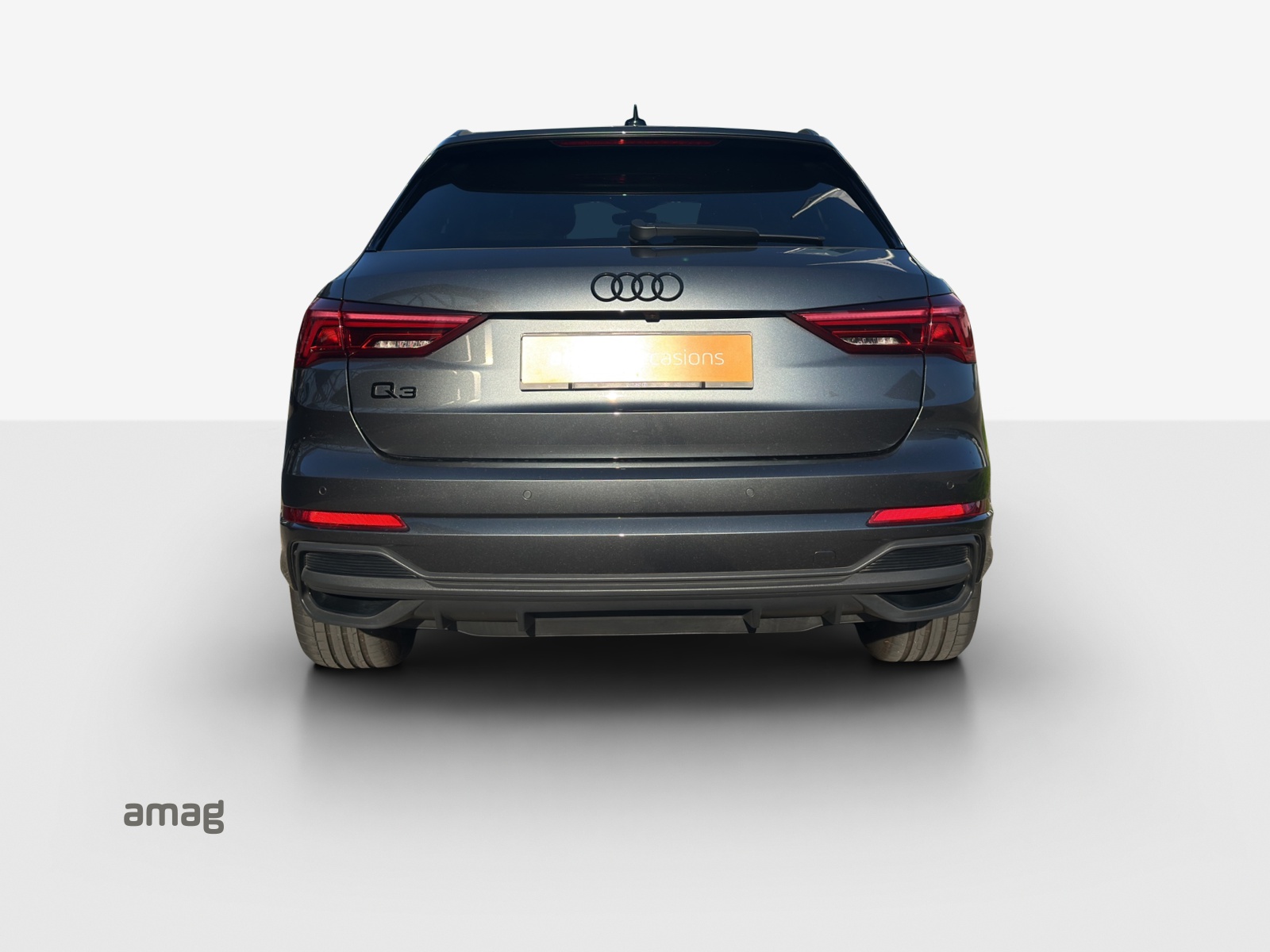 AUDI Q3 35 TFSI S line Attraction S-tronic-showroom-element-3