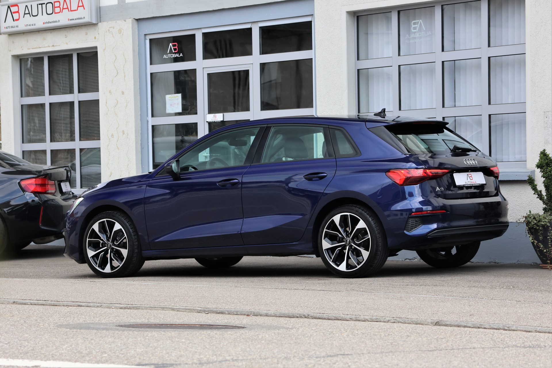 AUDI A3 Sportback 35 TFSI Attraction S-tronic (CH)-showroom-element-3