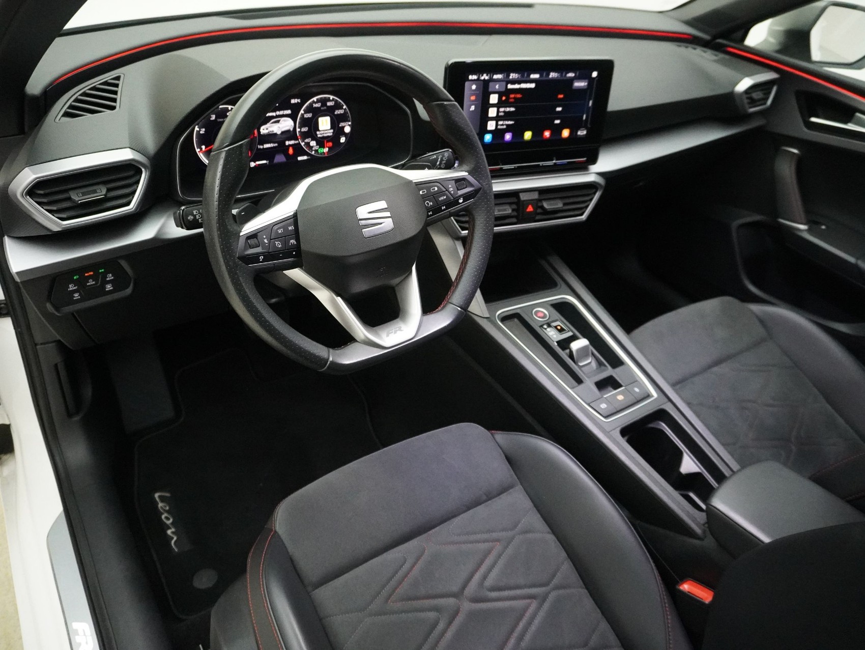 SEAT LEON ST 2.0 TDI DSG FR-image-7