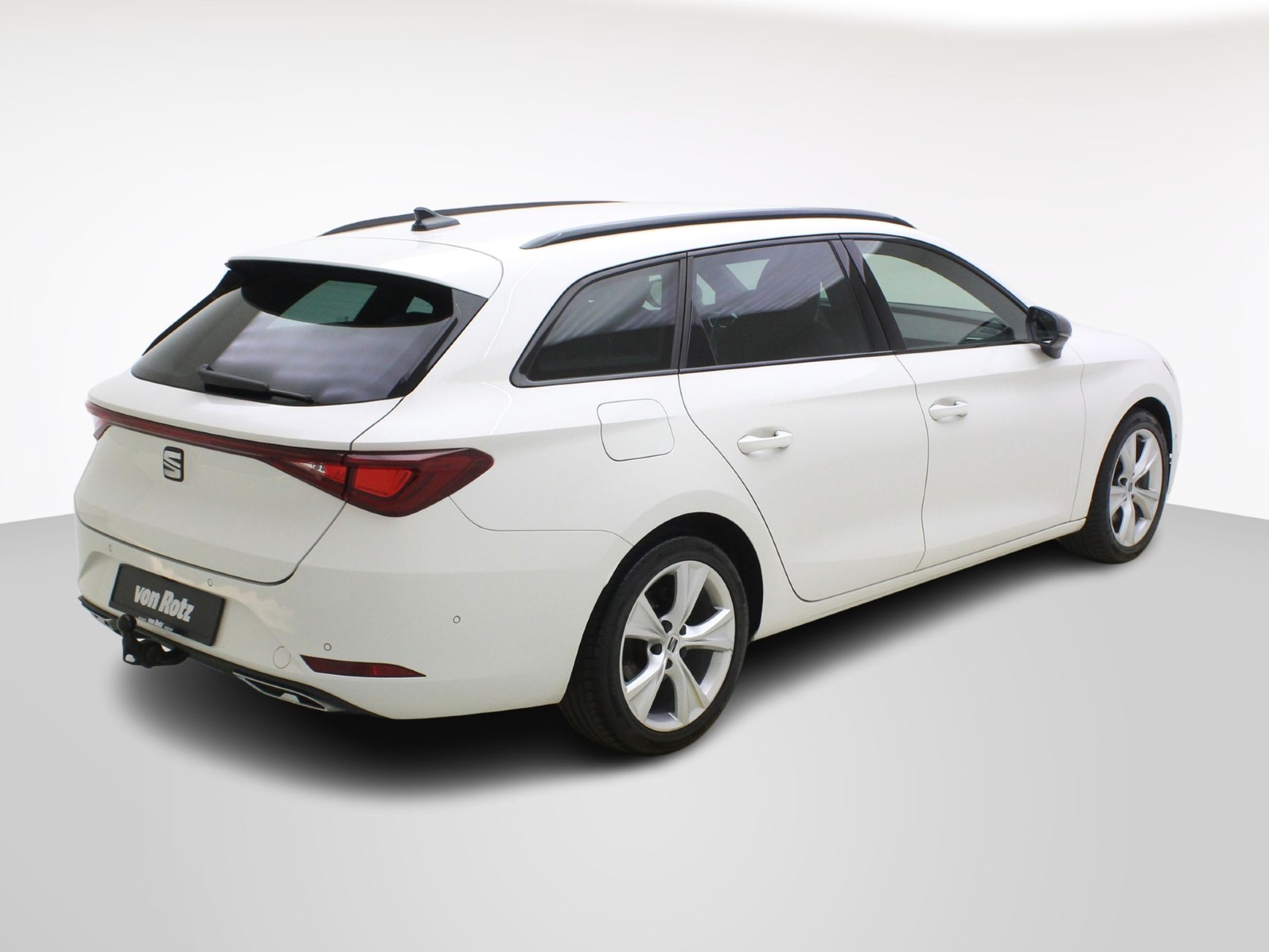 SEAT LEON ST 2.0 TDI DSG FR-image-3