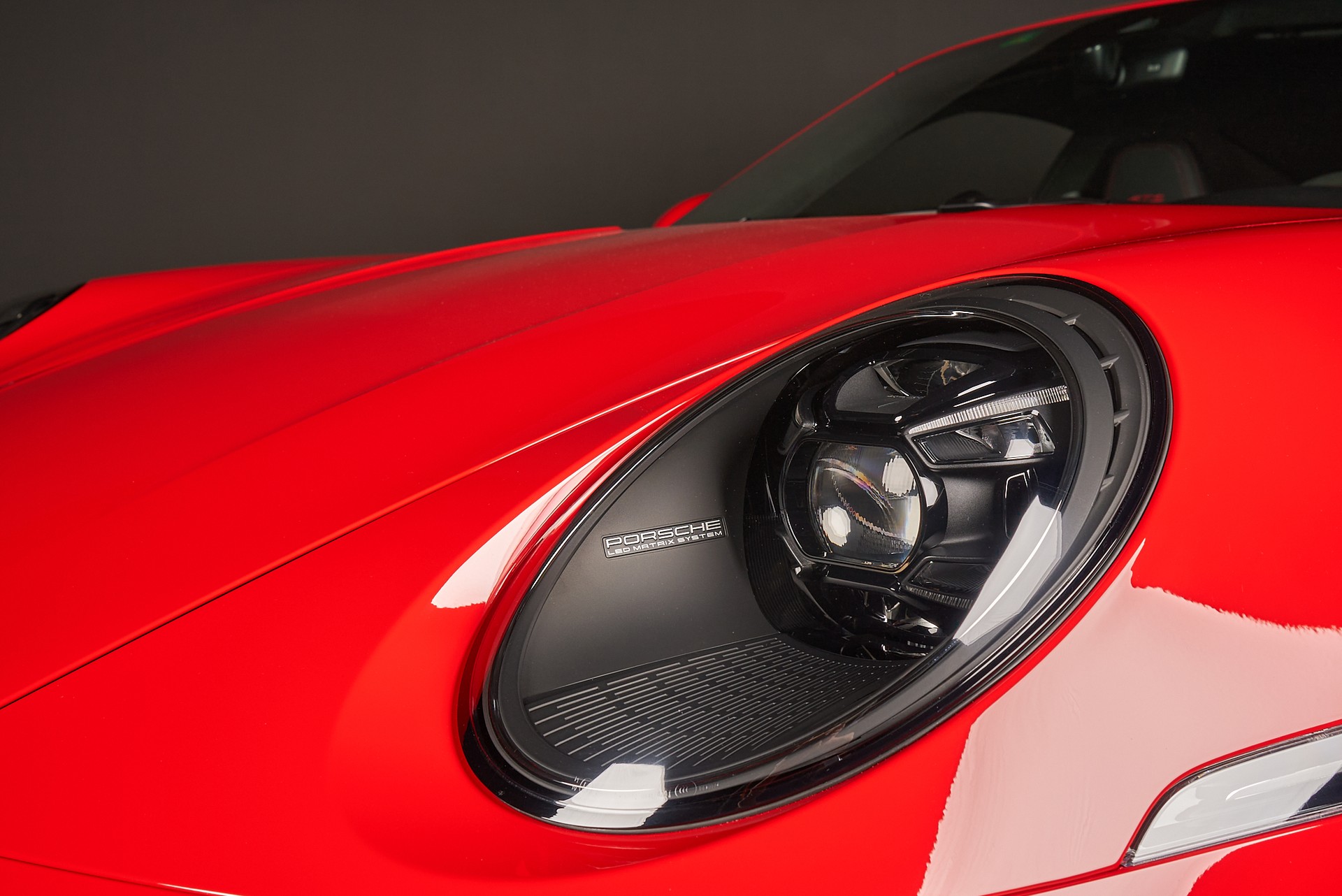PORSCHE 911 Carrera 4 GTS PDK-showroom-element-2